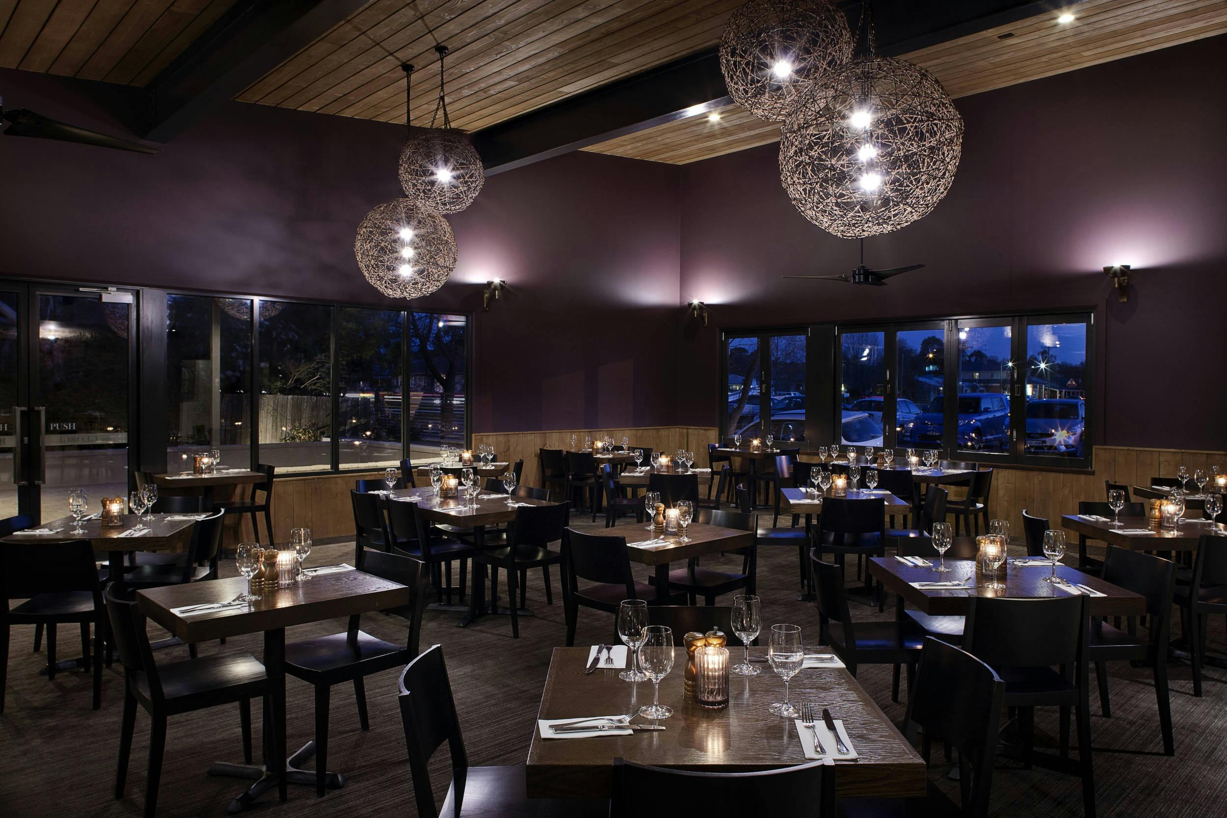 邦根多爾喬治酒吧和餐廳