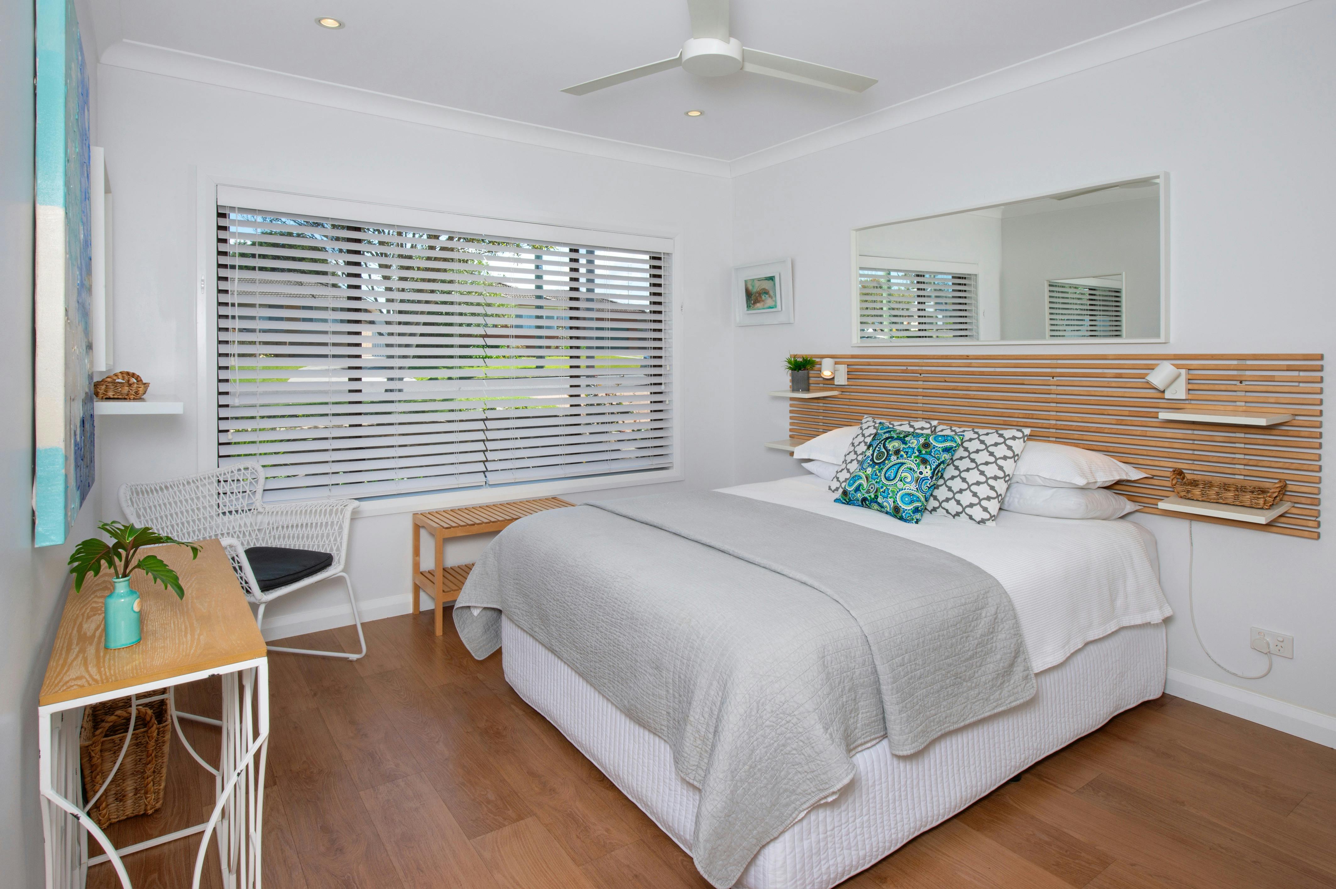 offers 2 queen rooms plus a bunk and twin that can be set up as a king