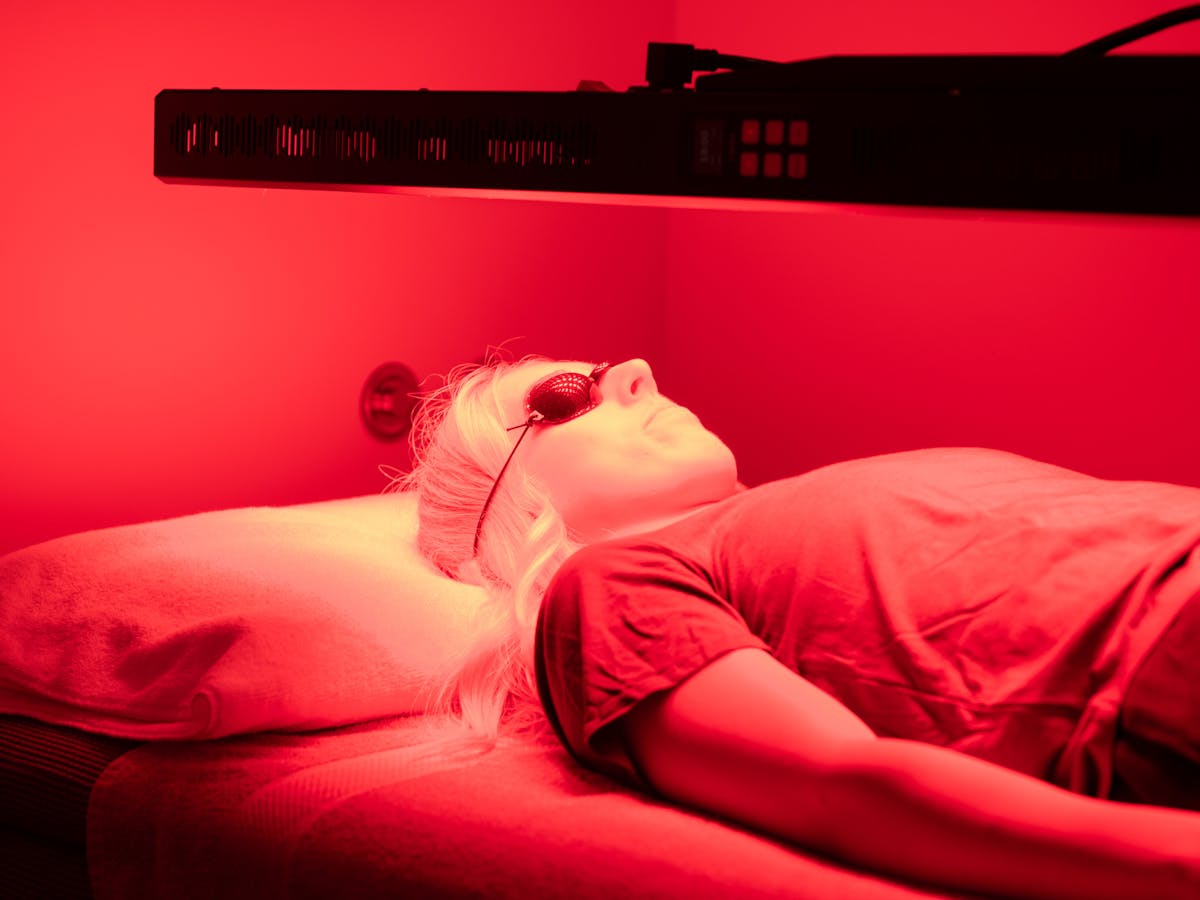 This advanced treatment uses red and near-infrared light to penetrate deep into the skin