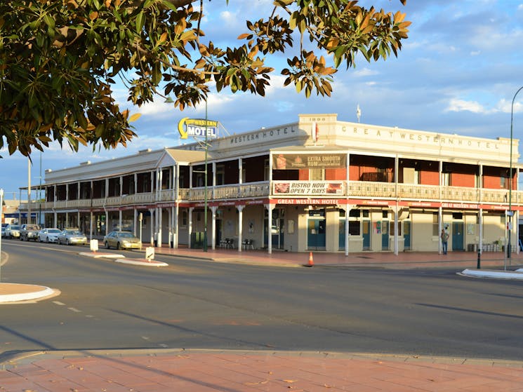 Great Western Hotel and Motel