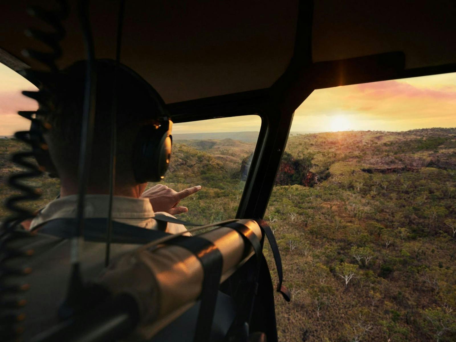 scenic helicopter flight pilot