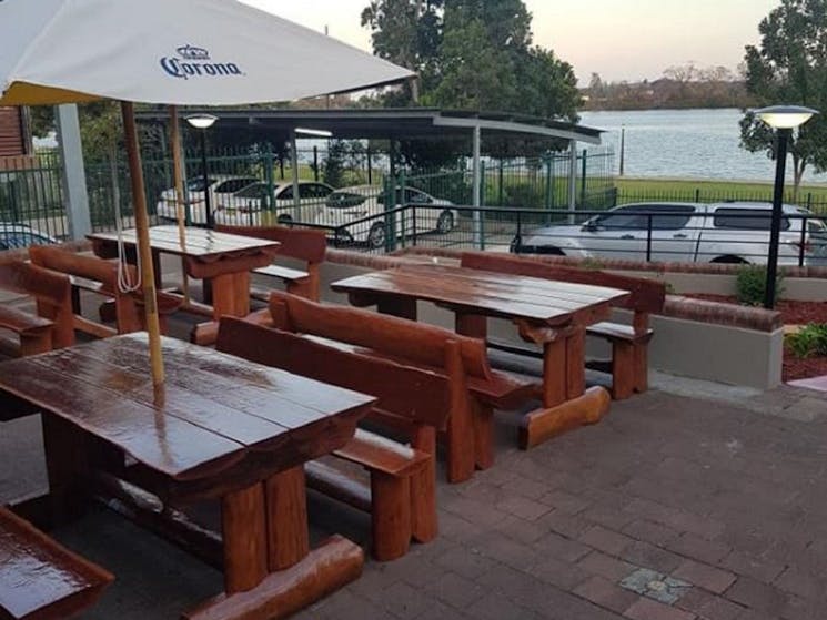 outside alfresco beer garden overlooking the Manning River