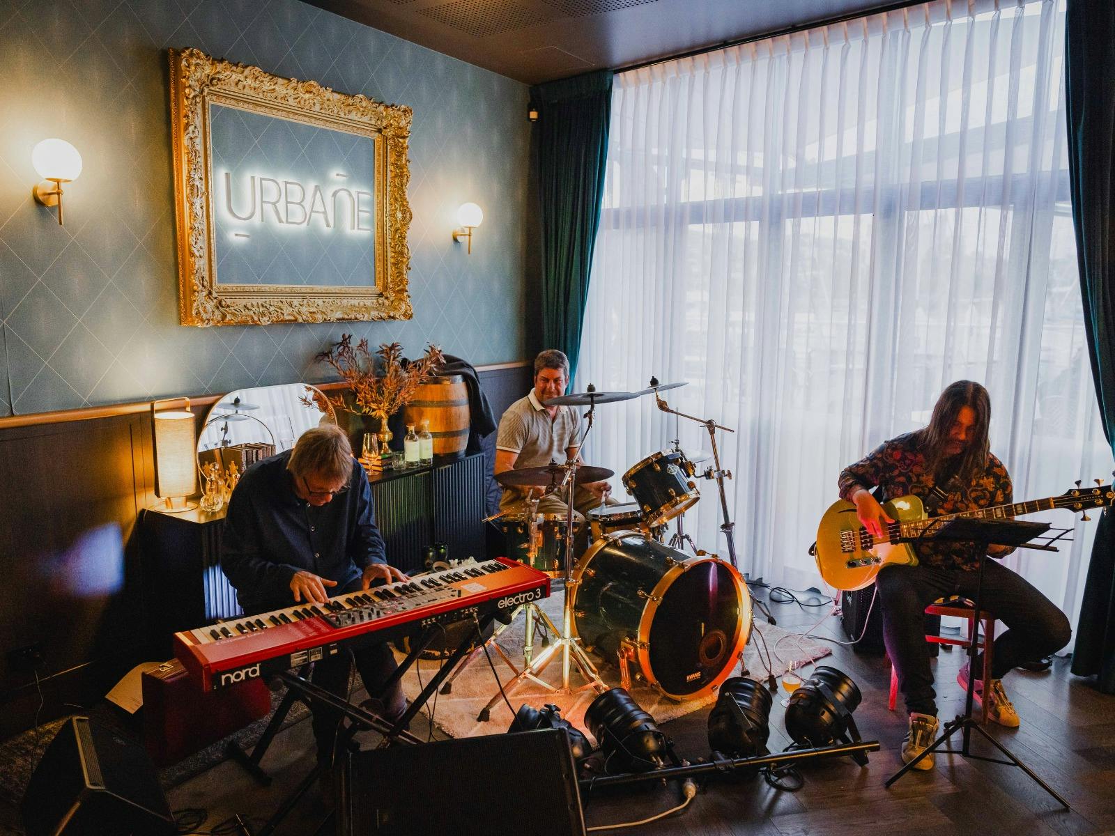 Live music at Bar Urbane