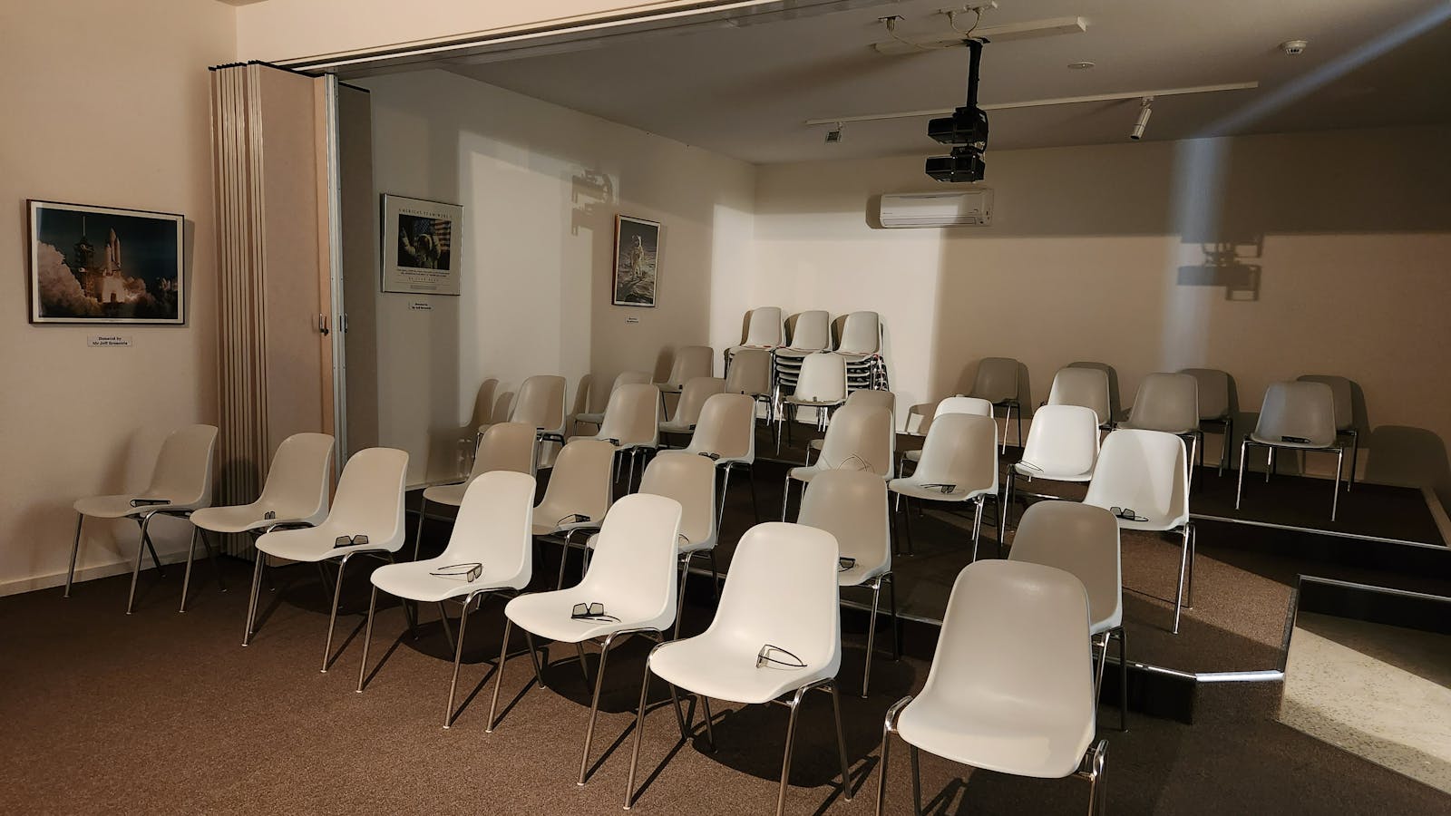 Virtual Reality Theatre