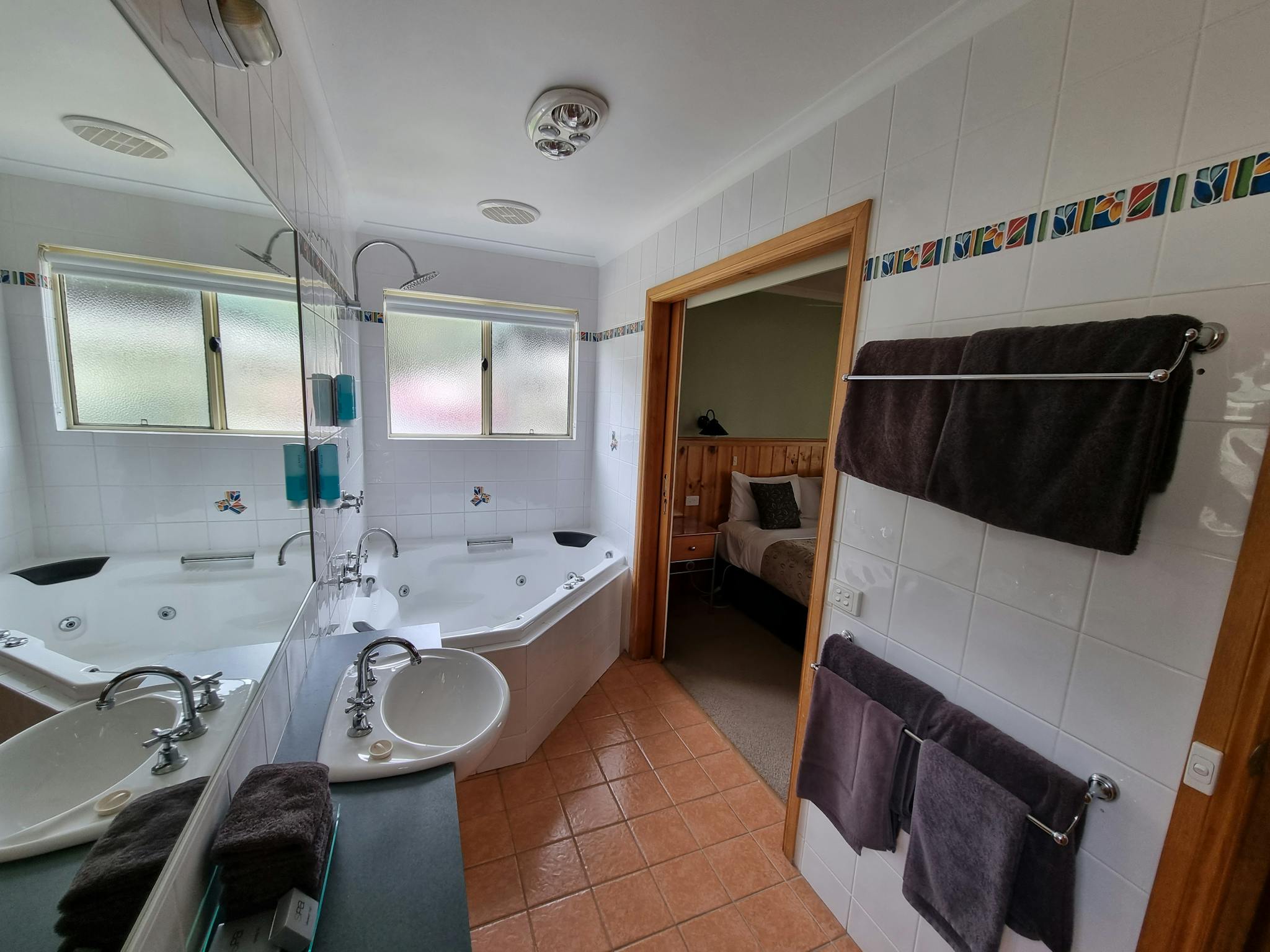 Self Contained Spa Cottage