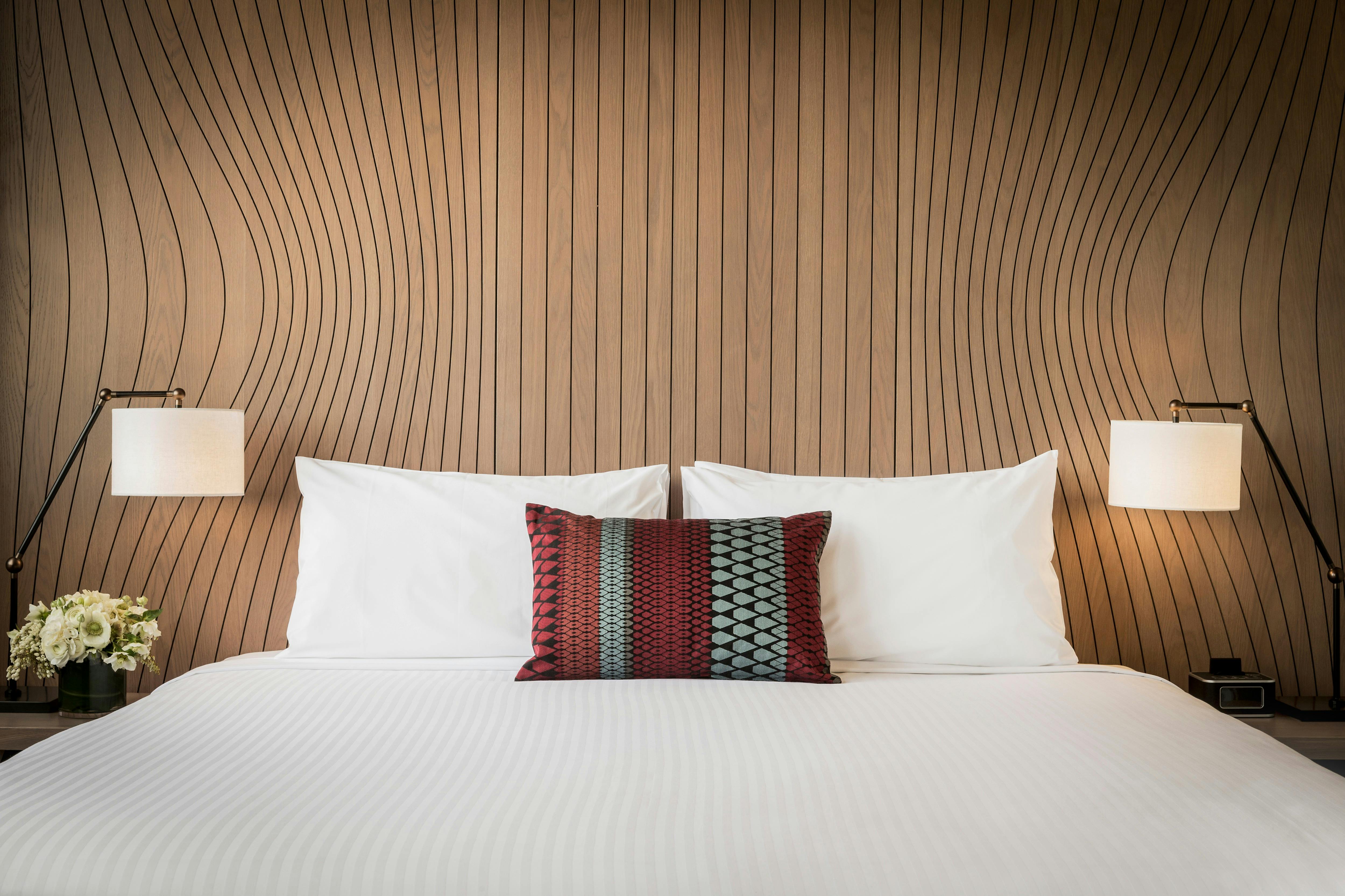 Queen Guest Room