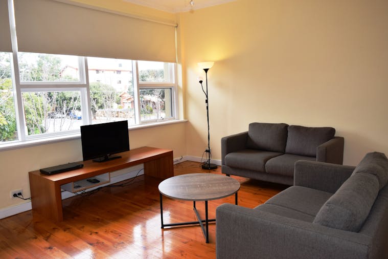 Glenelg Holiday Apartments