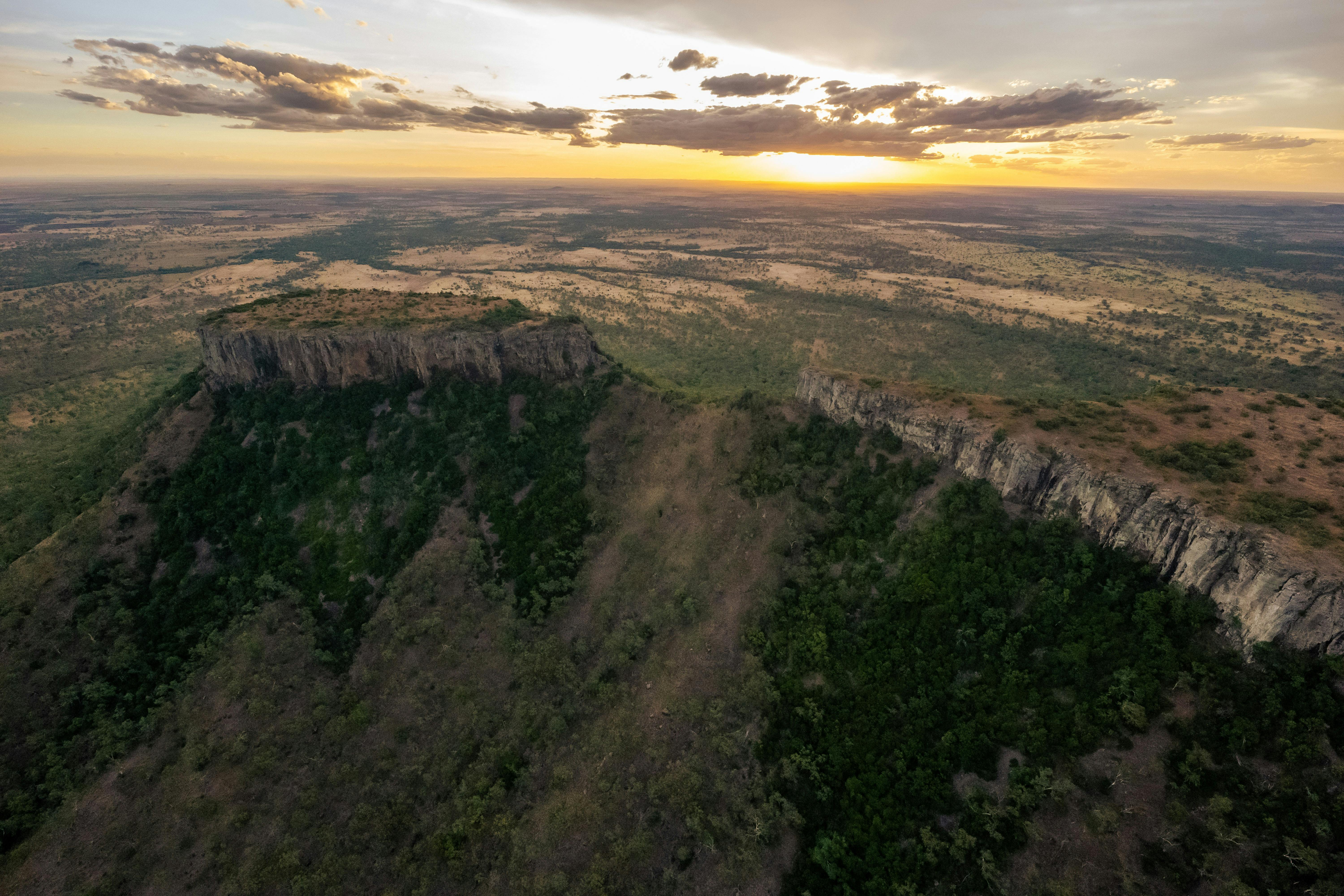 Sunset Scenic Flight to Lord's Table Mountain