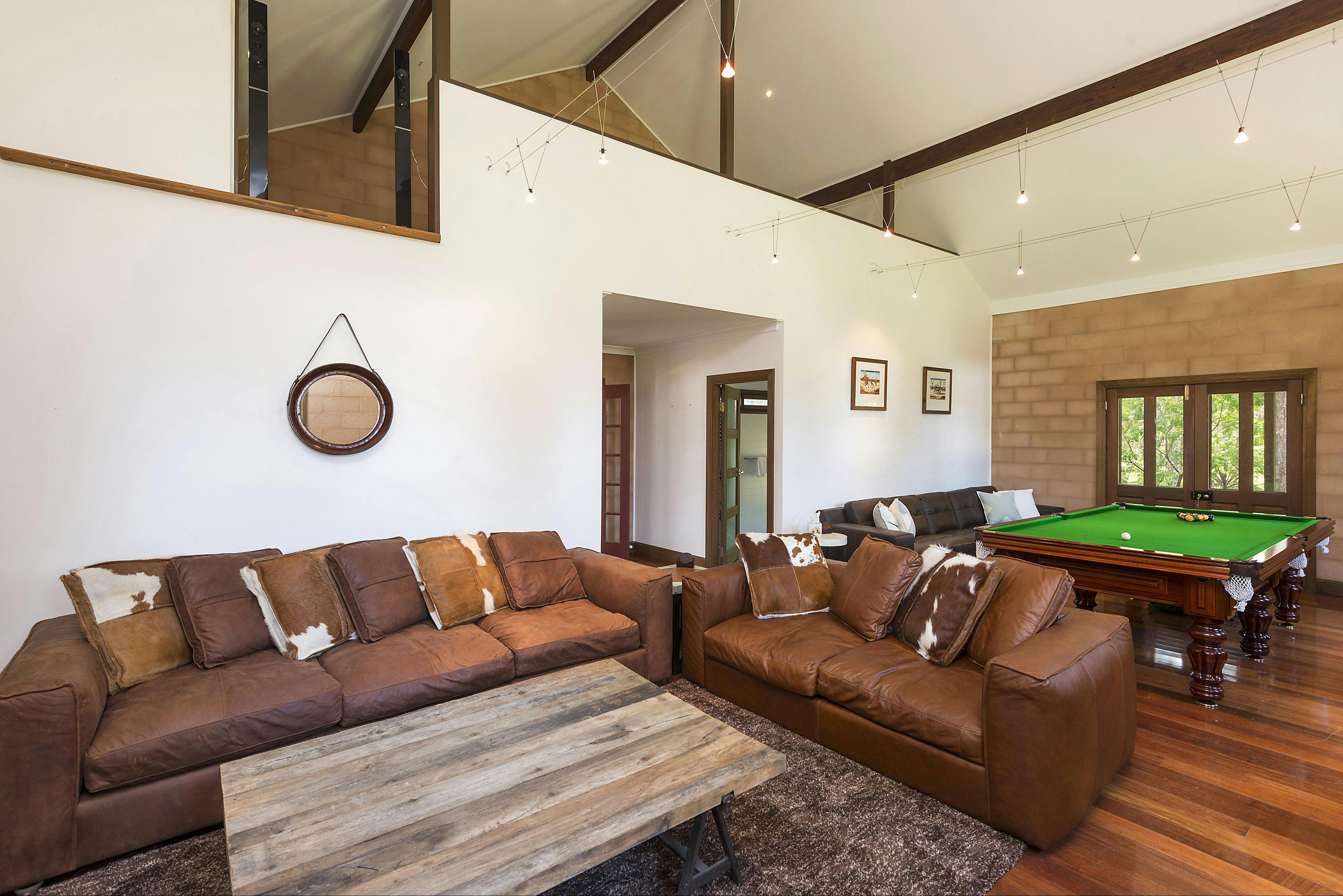 Dalwood Country House - Games and Lounge Area
