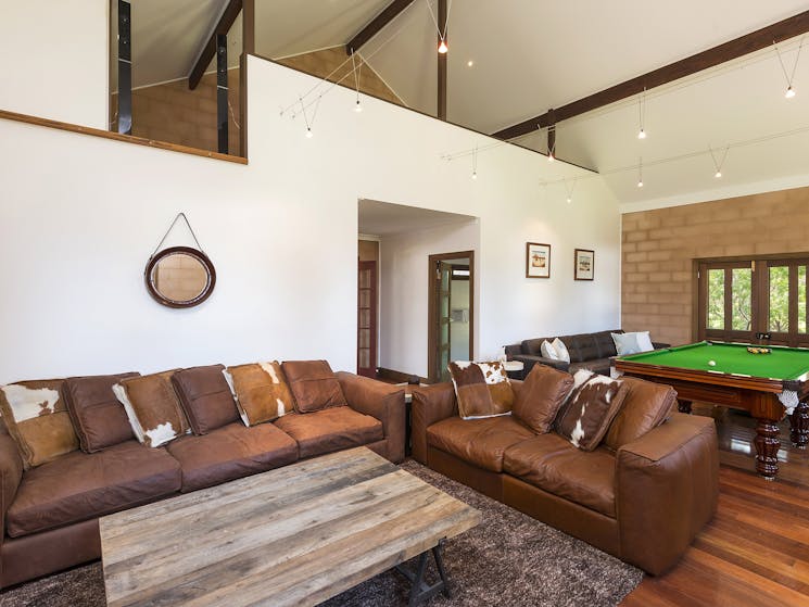 Dalwood Country House - Games and Lounge Area
