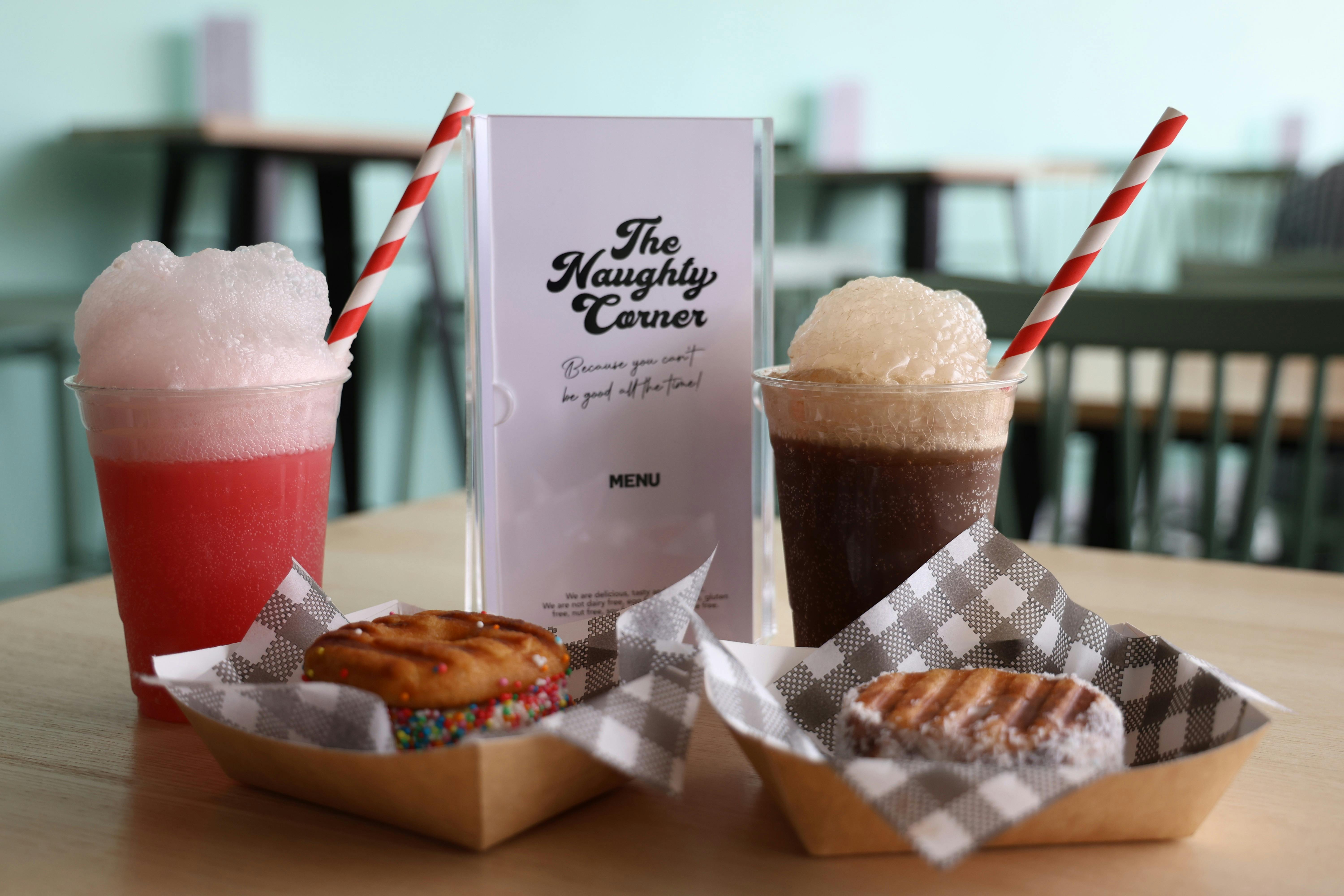 Leckere süße Leckereien und Getränke