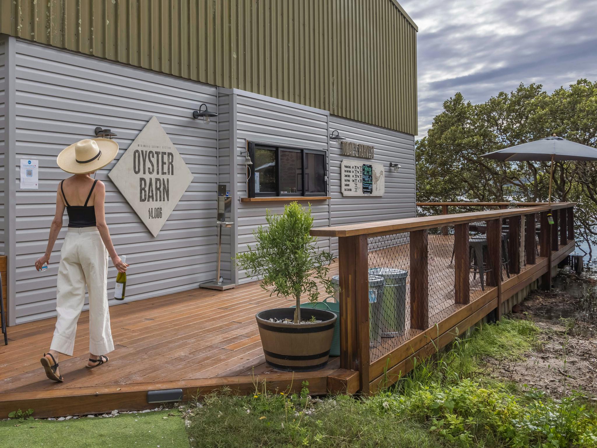 The Oyster Barn - Merimbula Lake