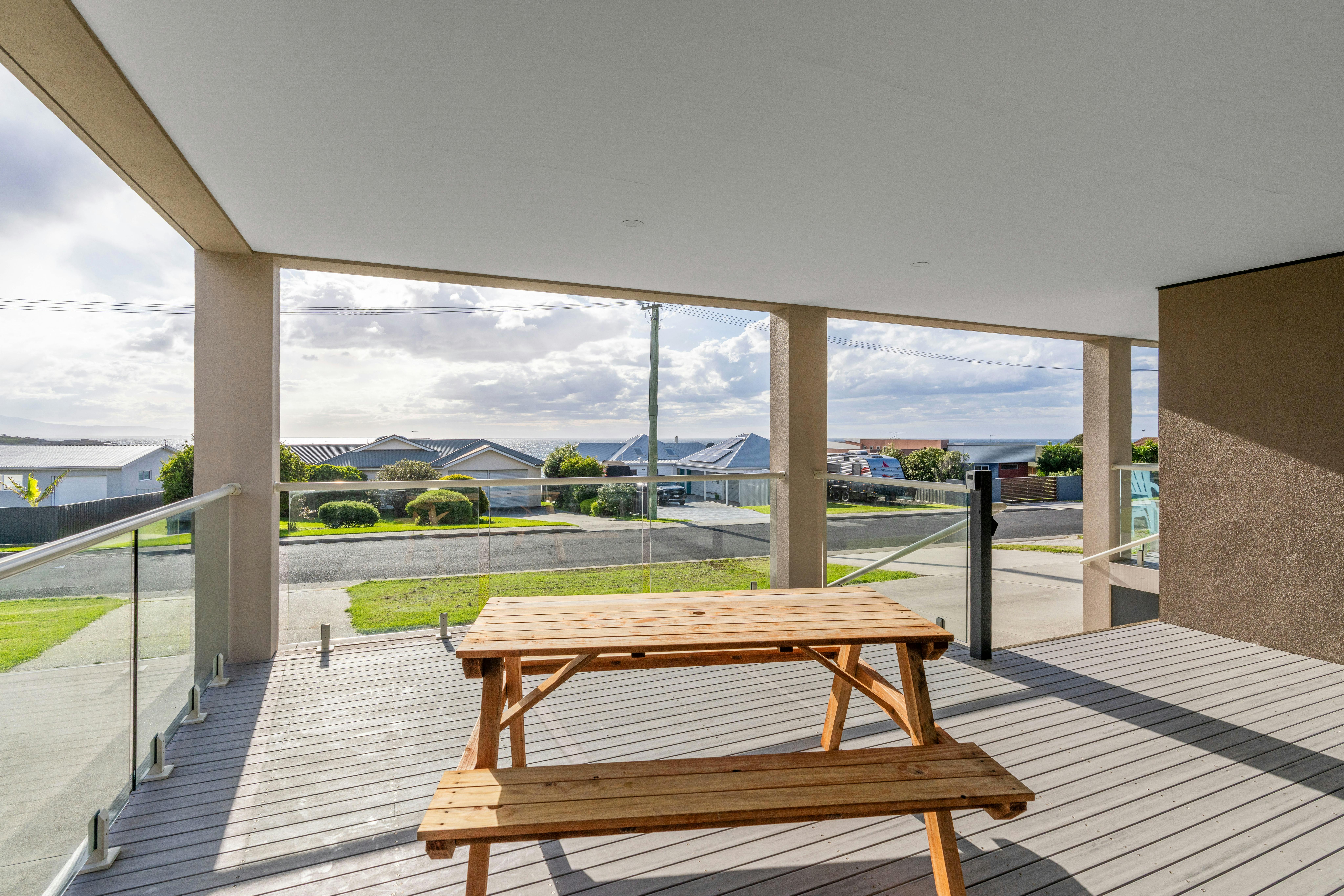 Albatross Apartments, Unit 2