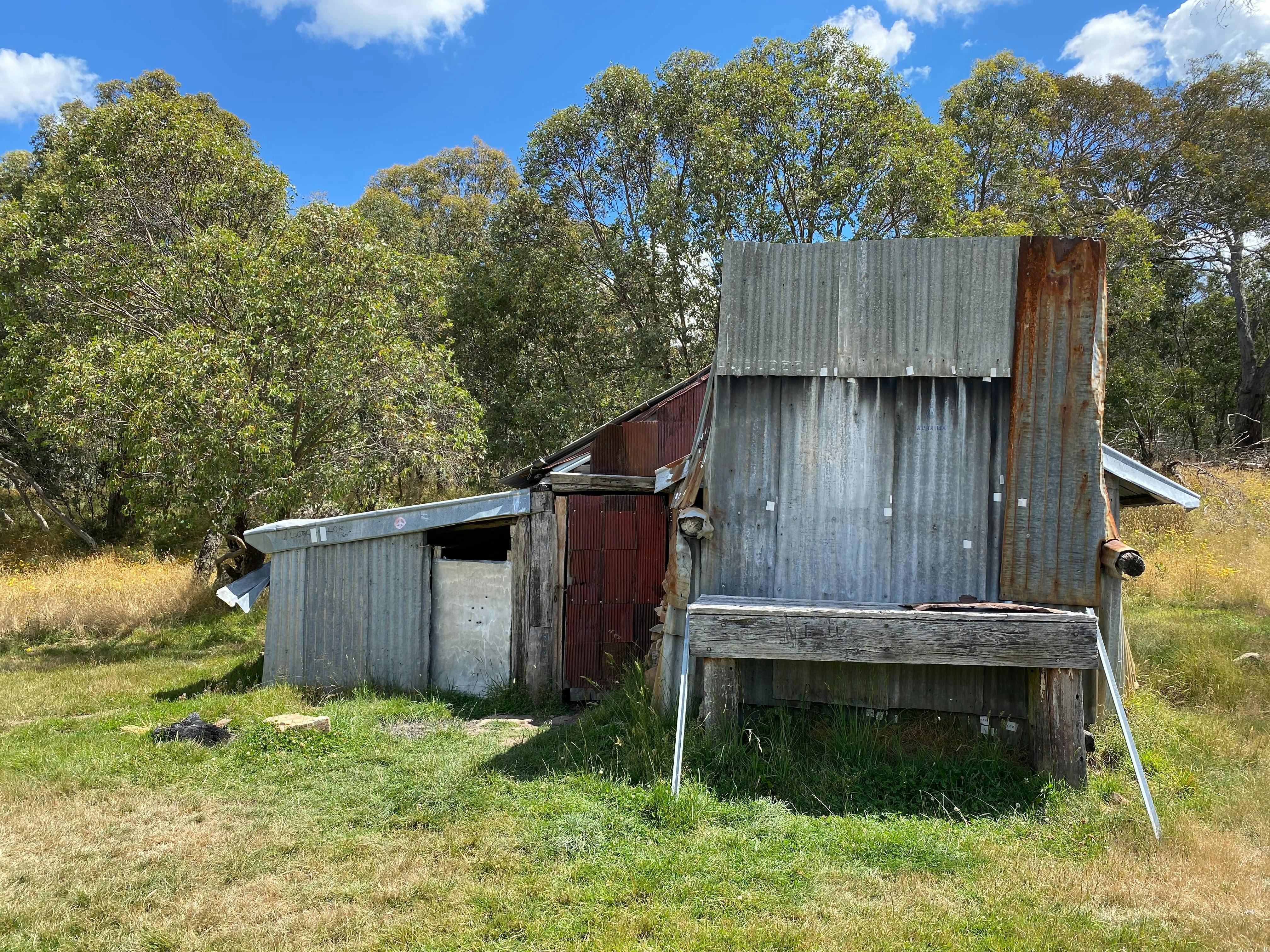 Dingo Trax in the Victorian High Country, Cattleman Hut