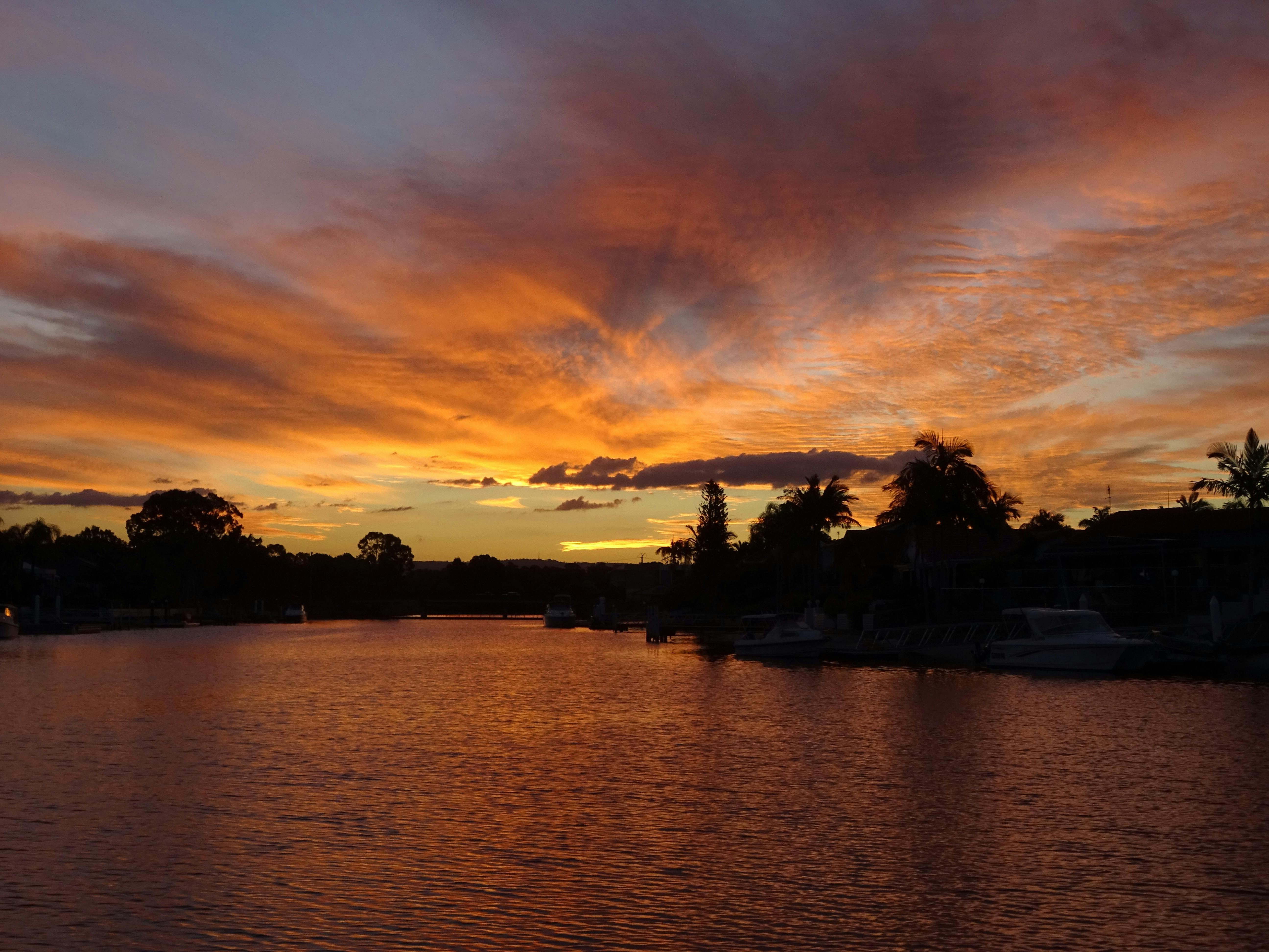 sunset cruises are available from 5pm daily