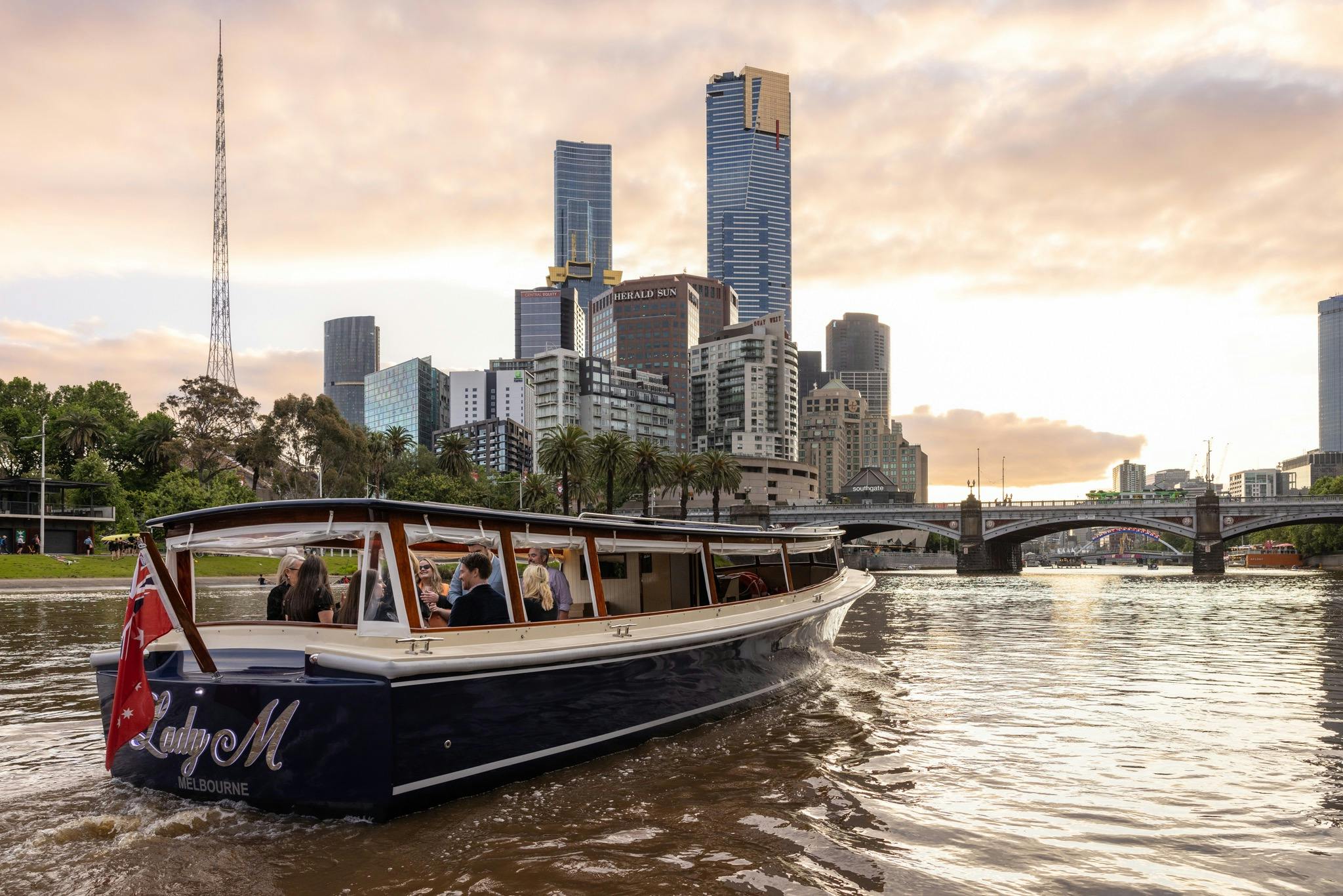 take a private tour on the Yarra River