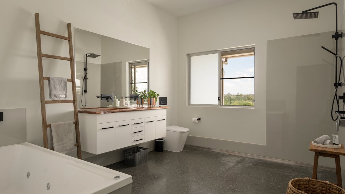 Skyline Farmhouse - Bathroom