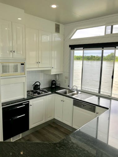 The Dove Houseboat