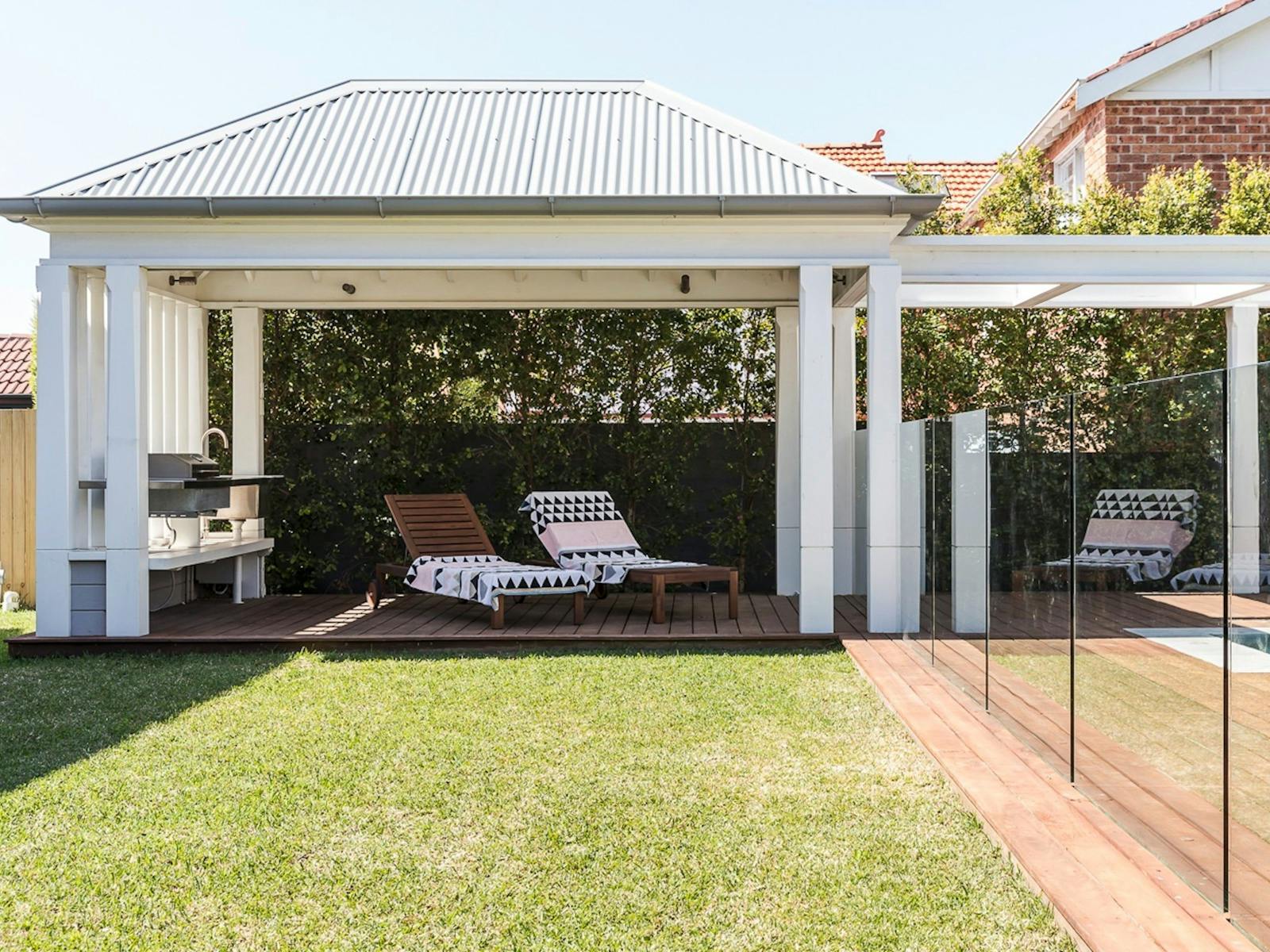 You'll love the outdoor barbecue area and entertaining area