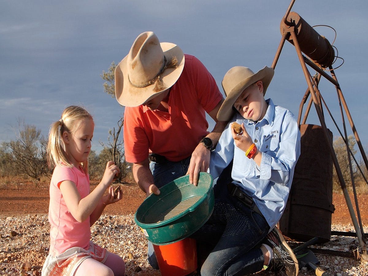 Opal Fossicking Quilpie