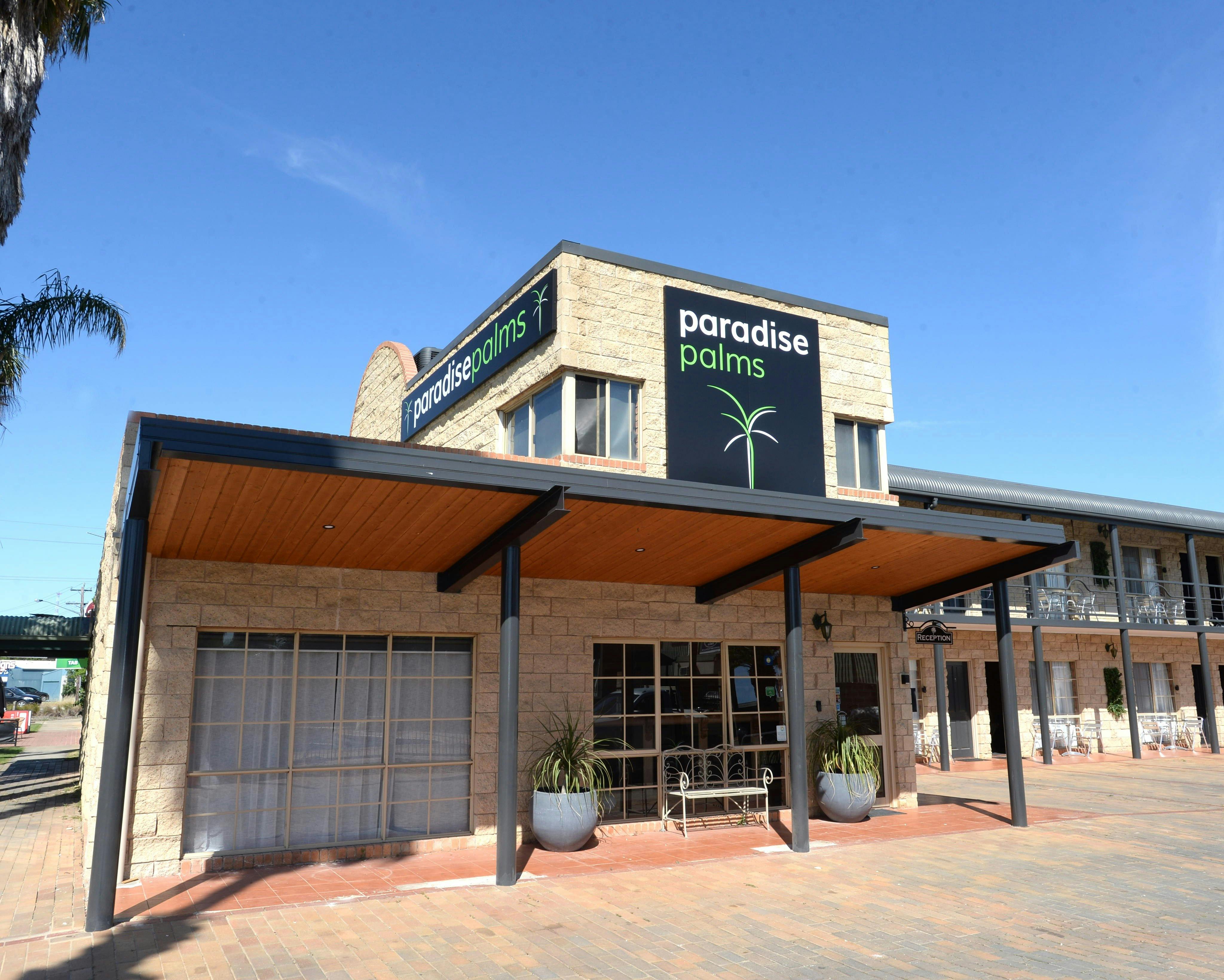 Paradise Palms Motel Mulwala NSW Holidays & Things to