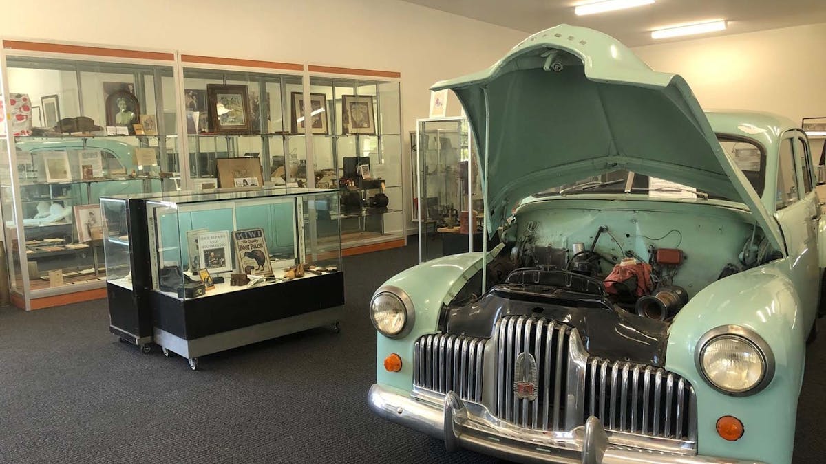 Old car hand glass displays of historical items. Old car hand glass displays of historical items.