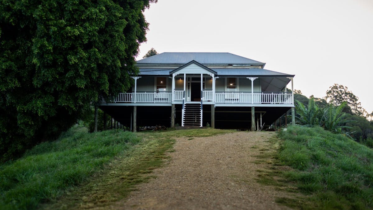 farm stay near brisbane