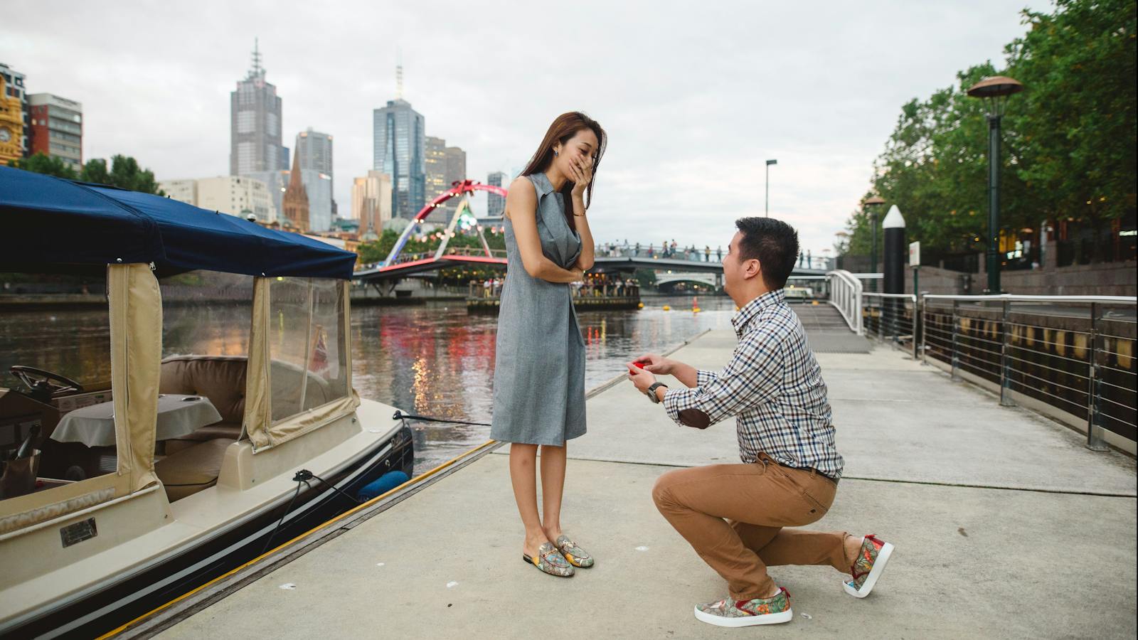 Romantic Proposal ideas Melbourne - enjoy a memorable engeagement to your loved on