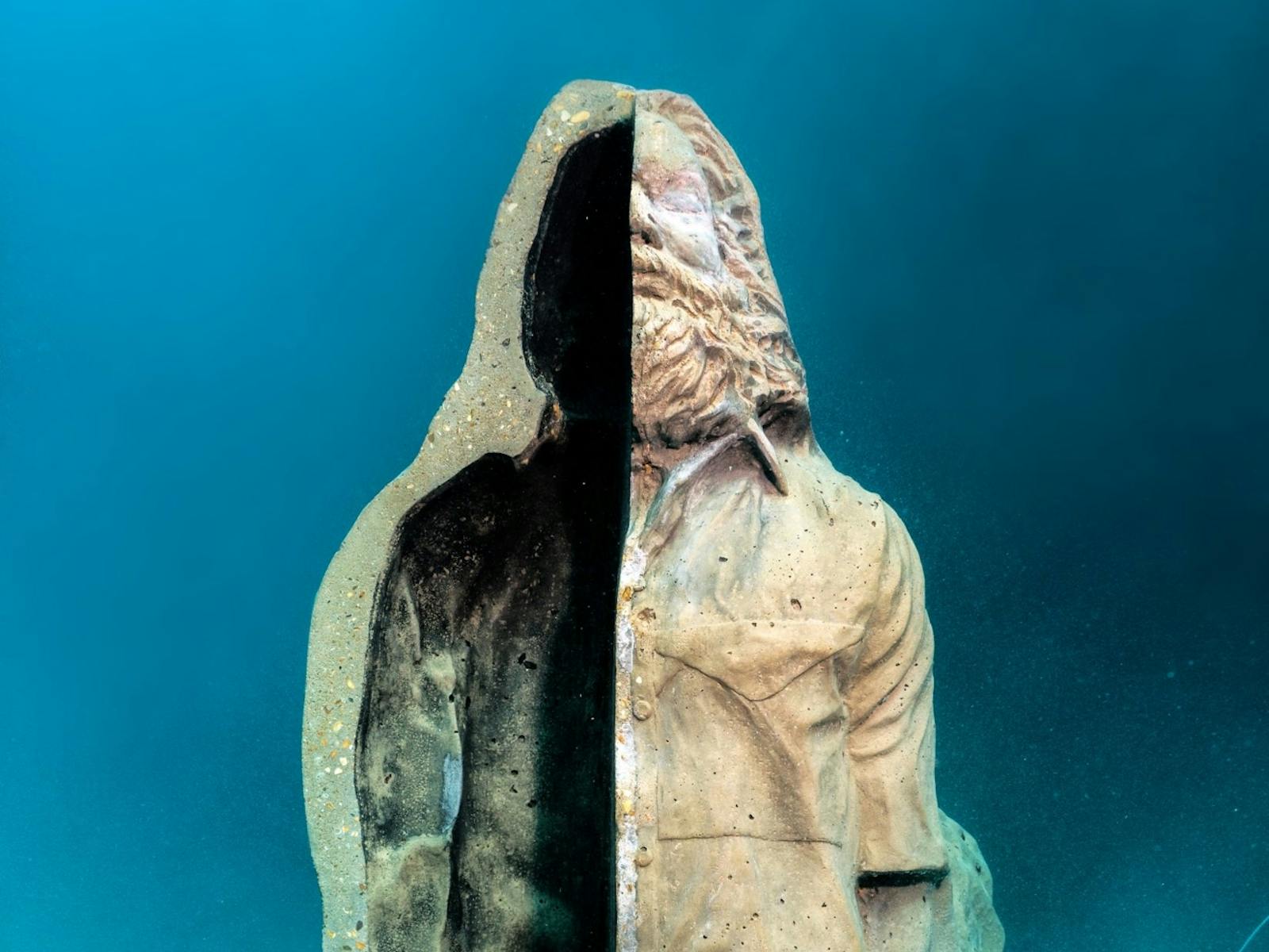 Ocean Sentinels / MOUA / Museum of Underwater Art