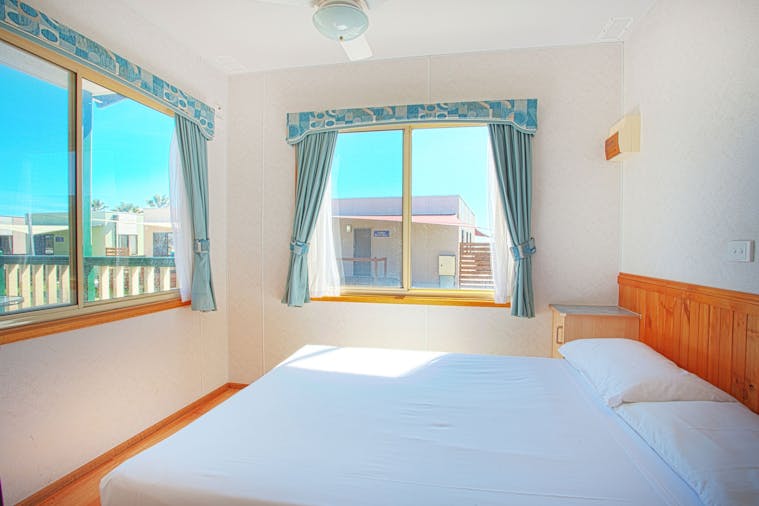 Standard 2 Bedroom Cabin Sleeps 6 Pet Friendly