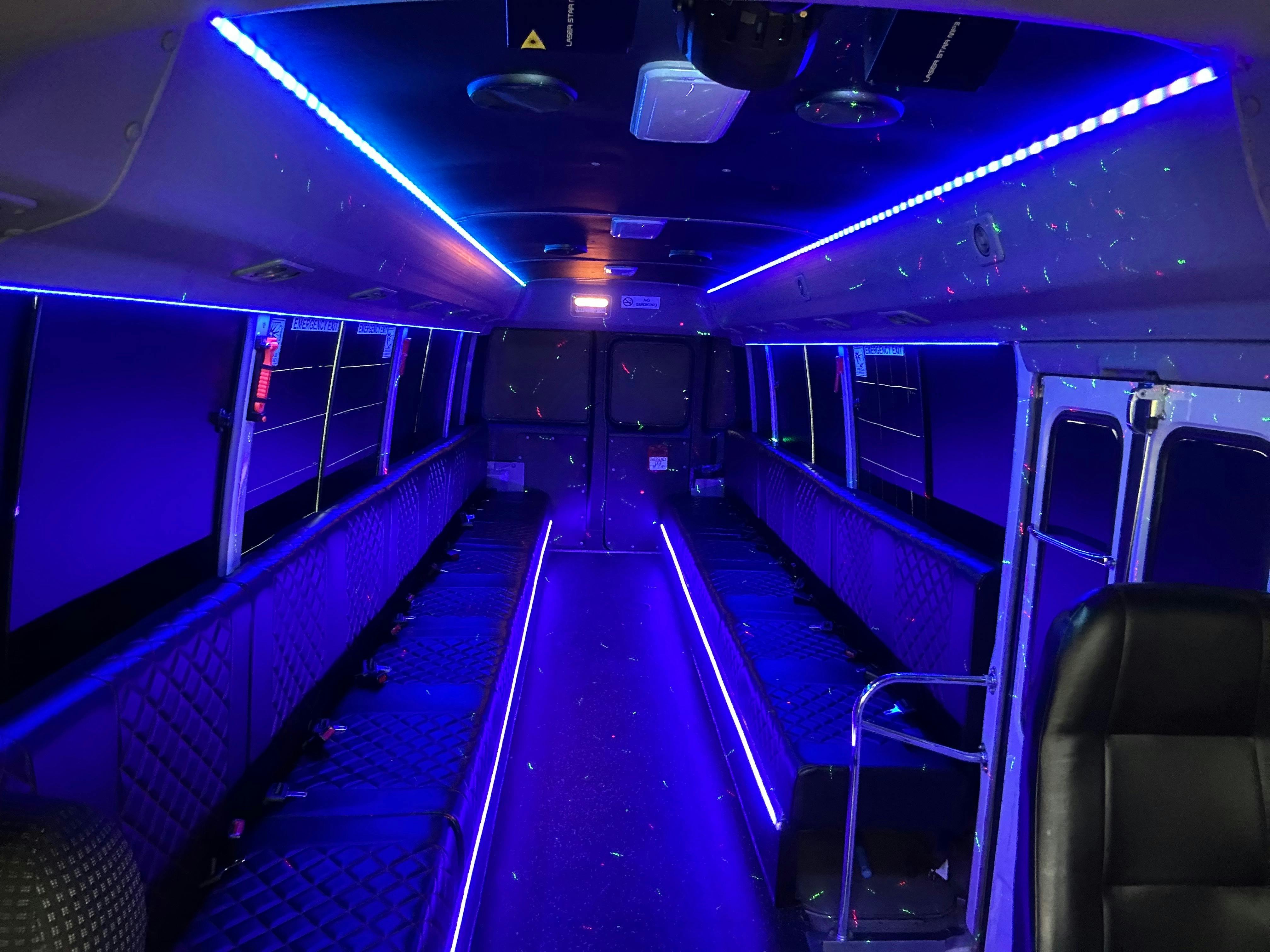 23인승 리무진버스