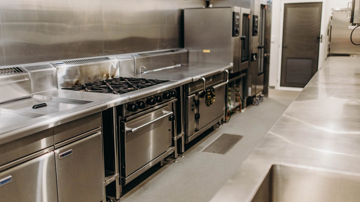 Commercial kitchen (usage needs your food safety licence)