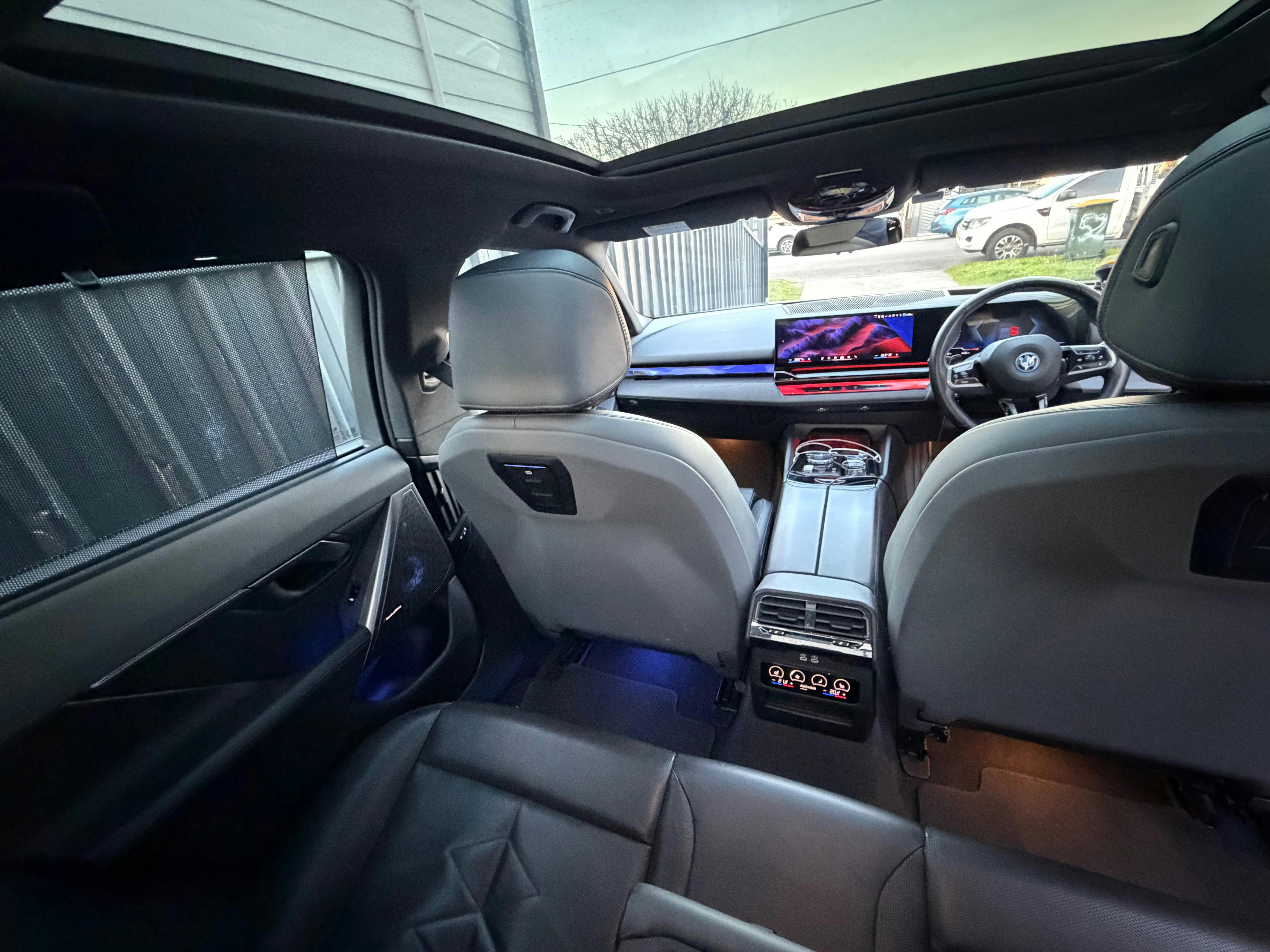 Bmw i5 interior cockpit view