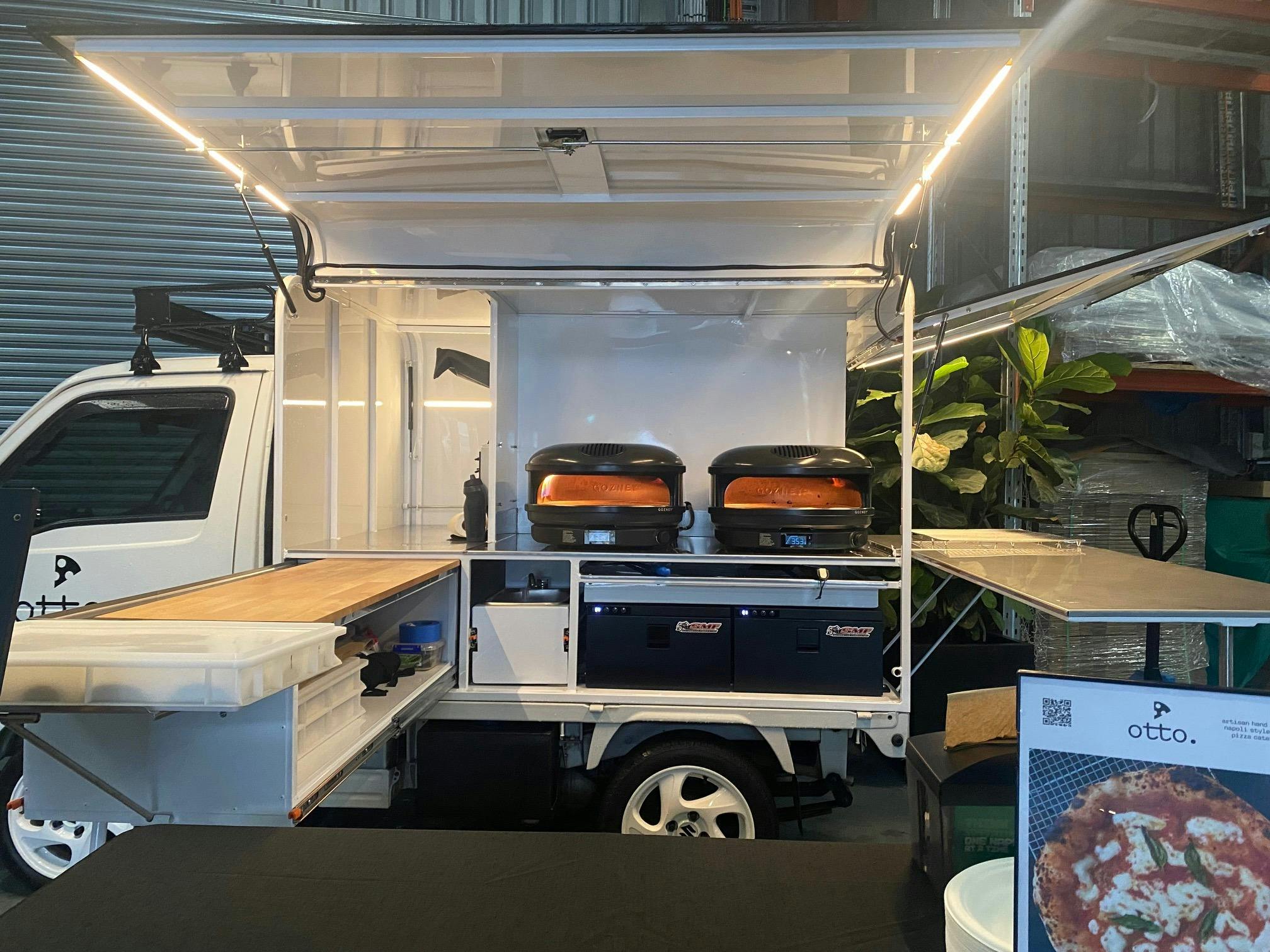 Mobile pizza catering