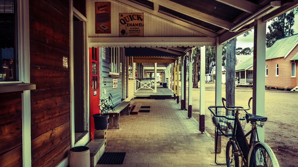 A great view of the sidewalk
