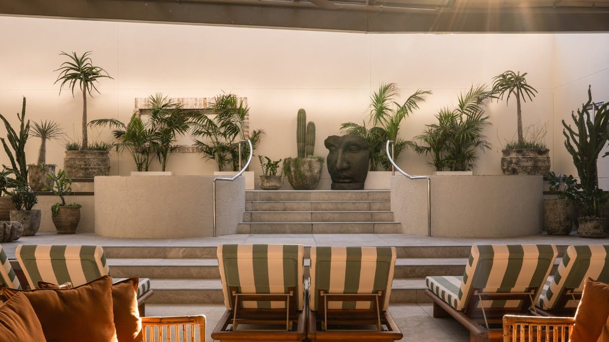 Magnesium plunge pools