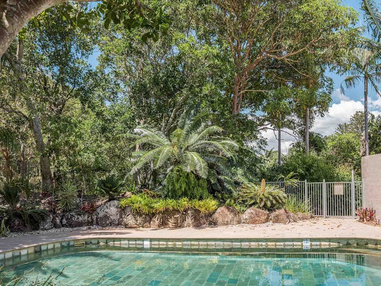1 James Cook Apartments - Byron Bay - Outdoor Pool