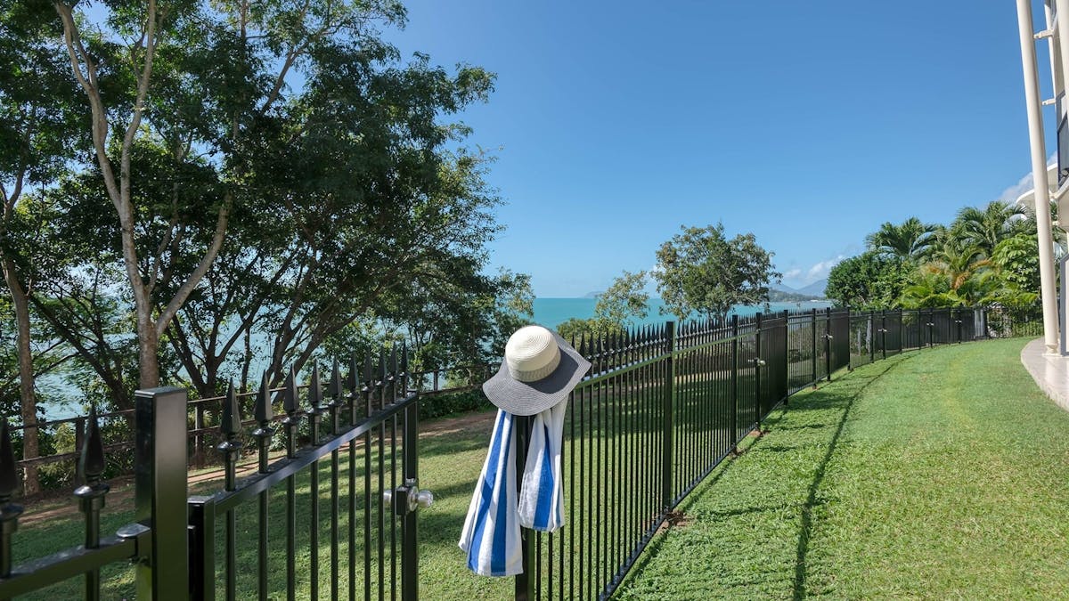 Level 1 - Direct Beach Access