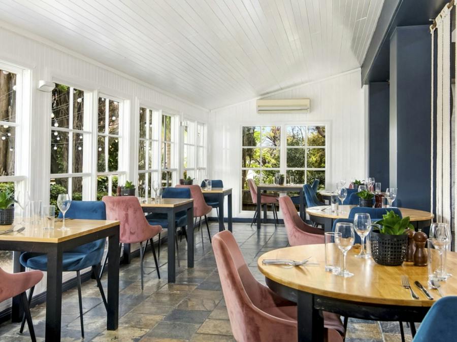 Bella Char Restaurant & Wine Bar interior at Mercure Gerringong Resort