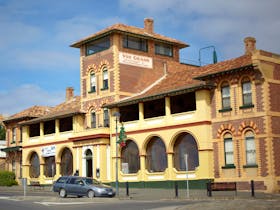 One of the grand old hotels of Queenscliff.