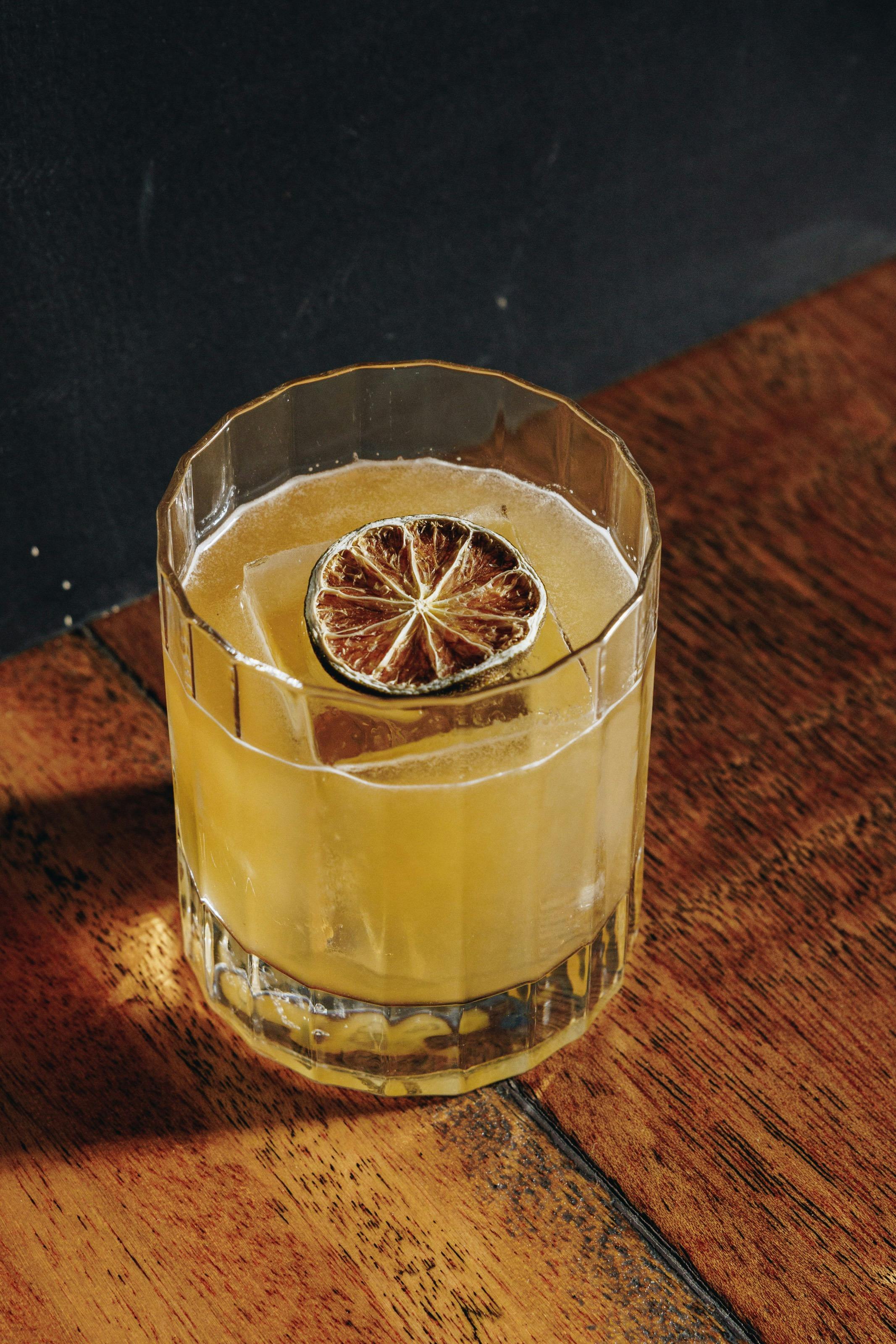 堅果水手雞尾酒