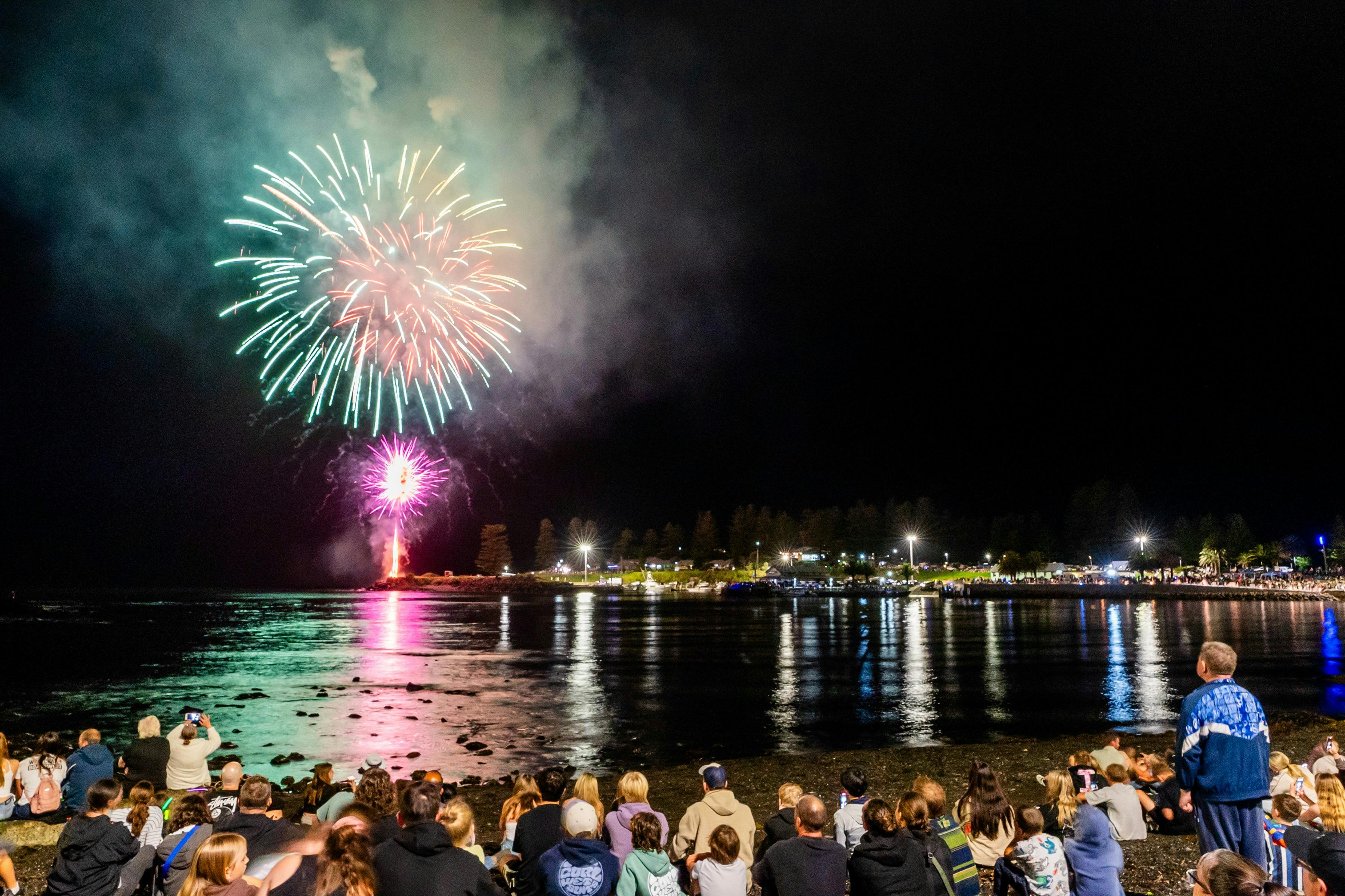 Kiama NYE Fireworks Kiama Harbour
