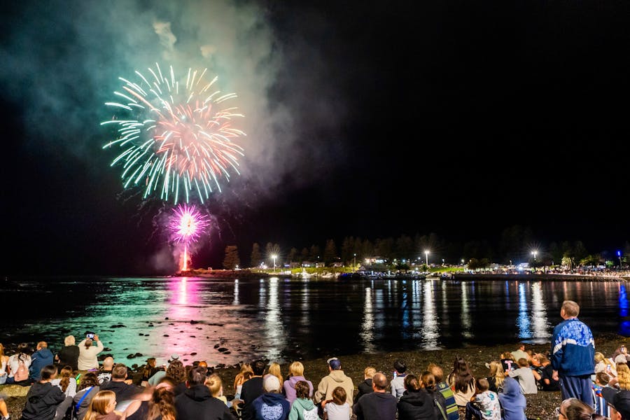 Kiama NYE Fireworks Kiama Harbour