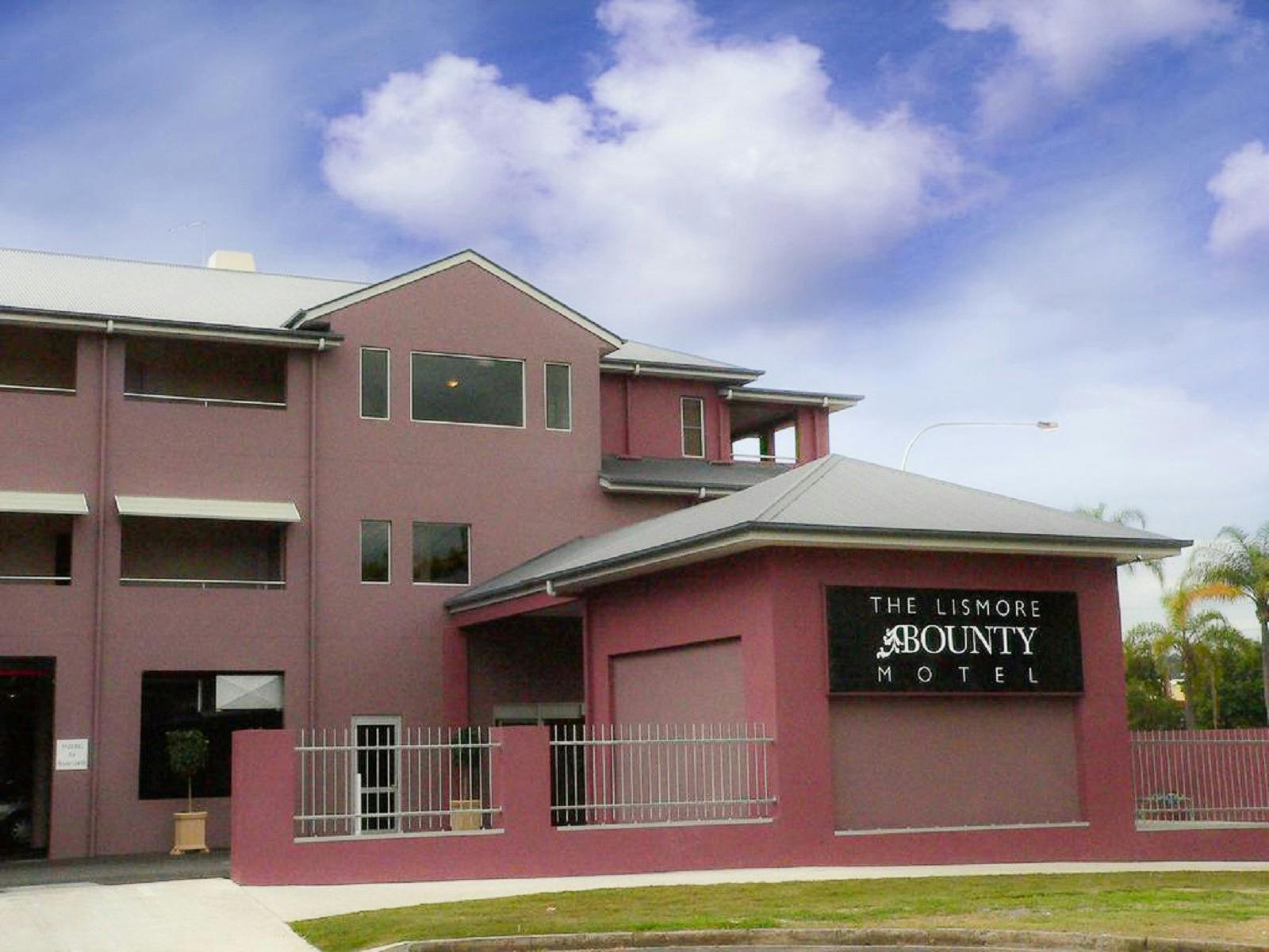 Front entrance of the motel