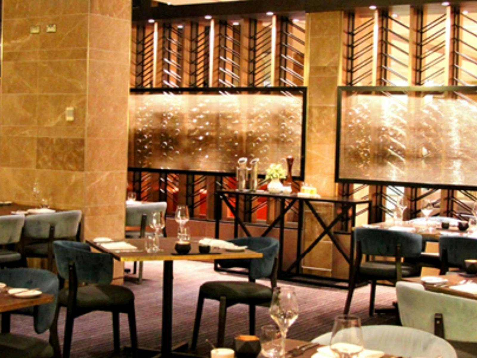 테이블과 의자 세팅