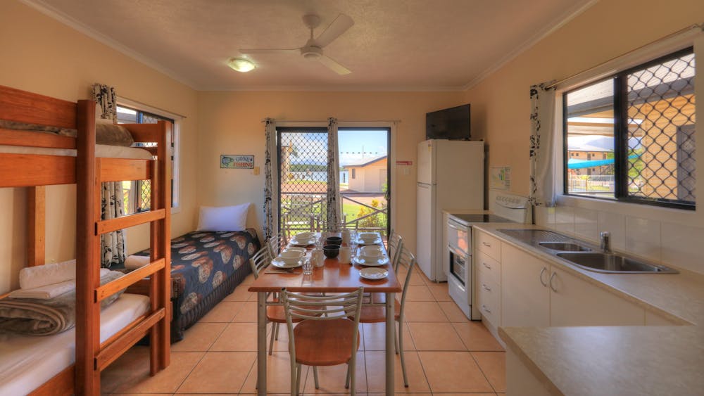 Hinchinbrook Marine Cove Resort
