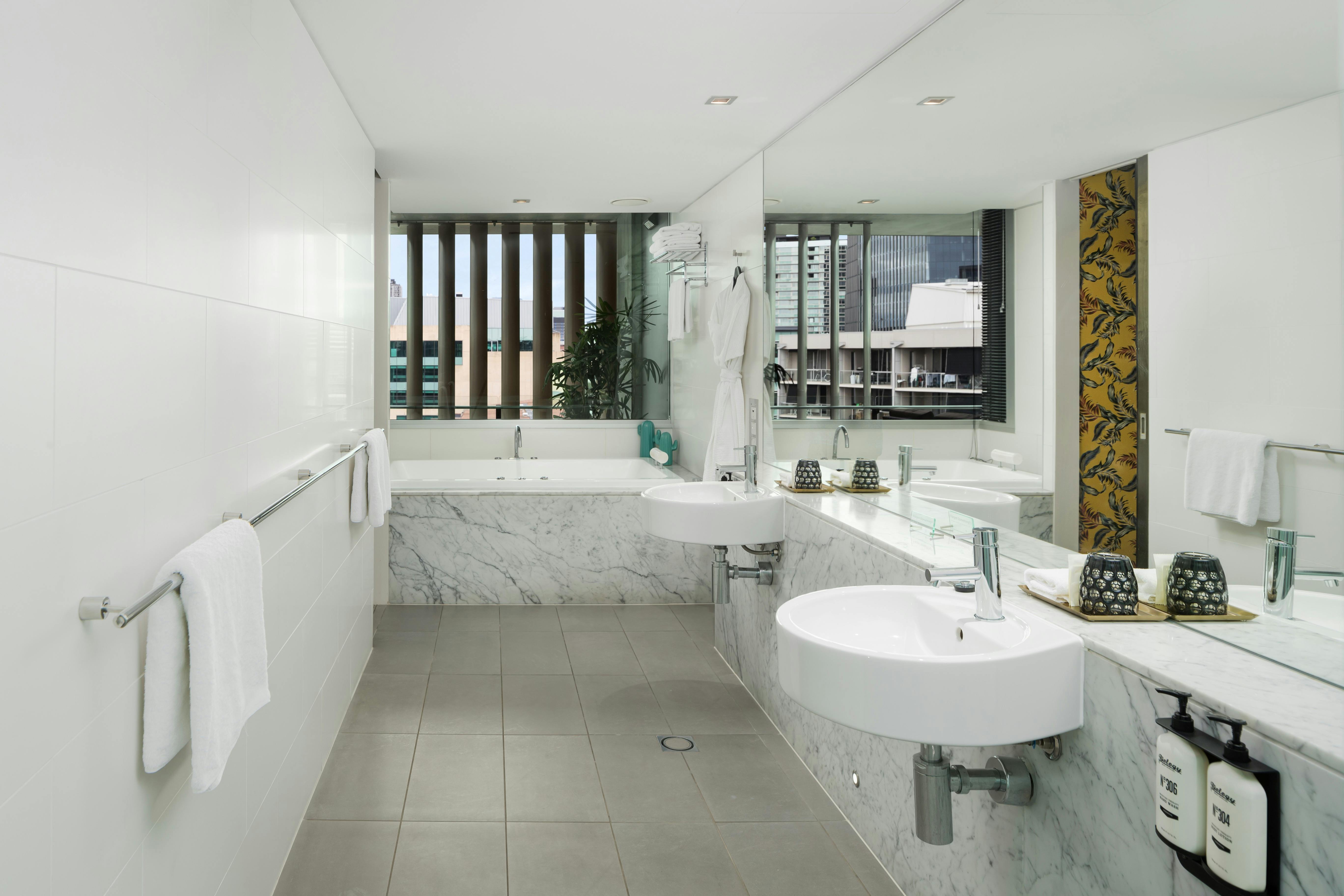 Large Spa - Bathroom