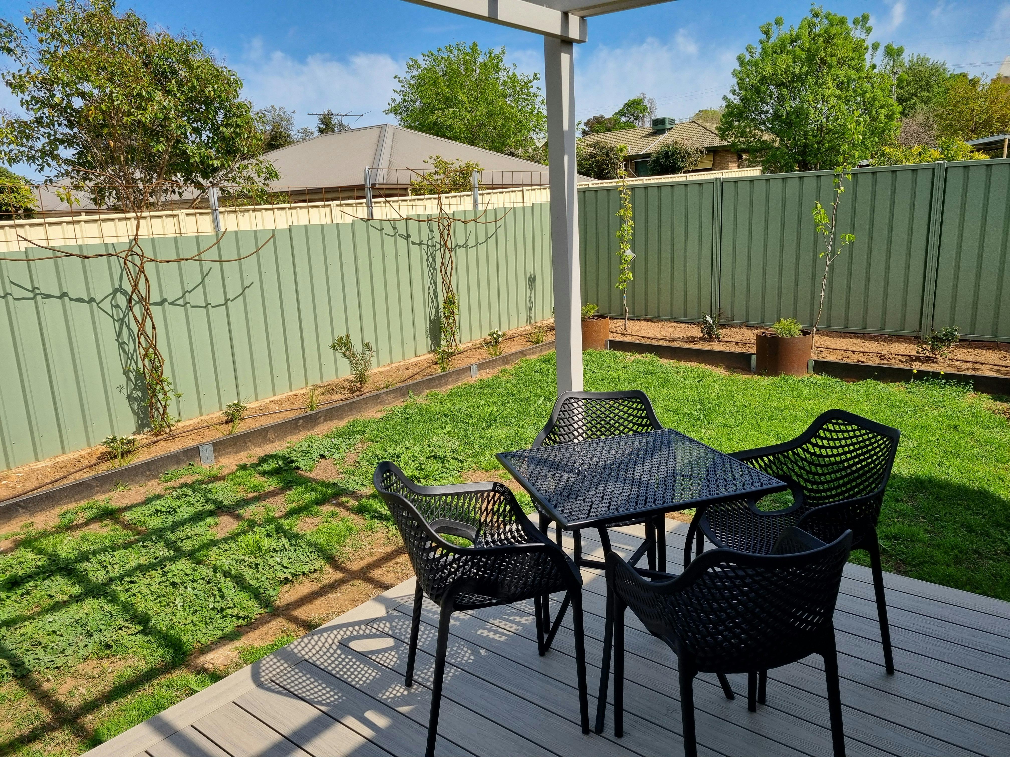 Outdoor table and chairs, bbq