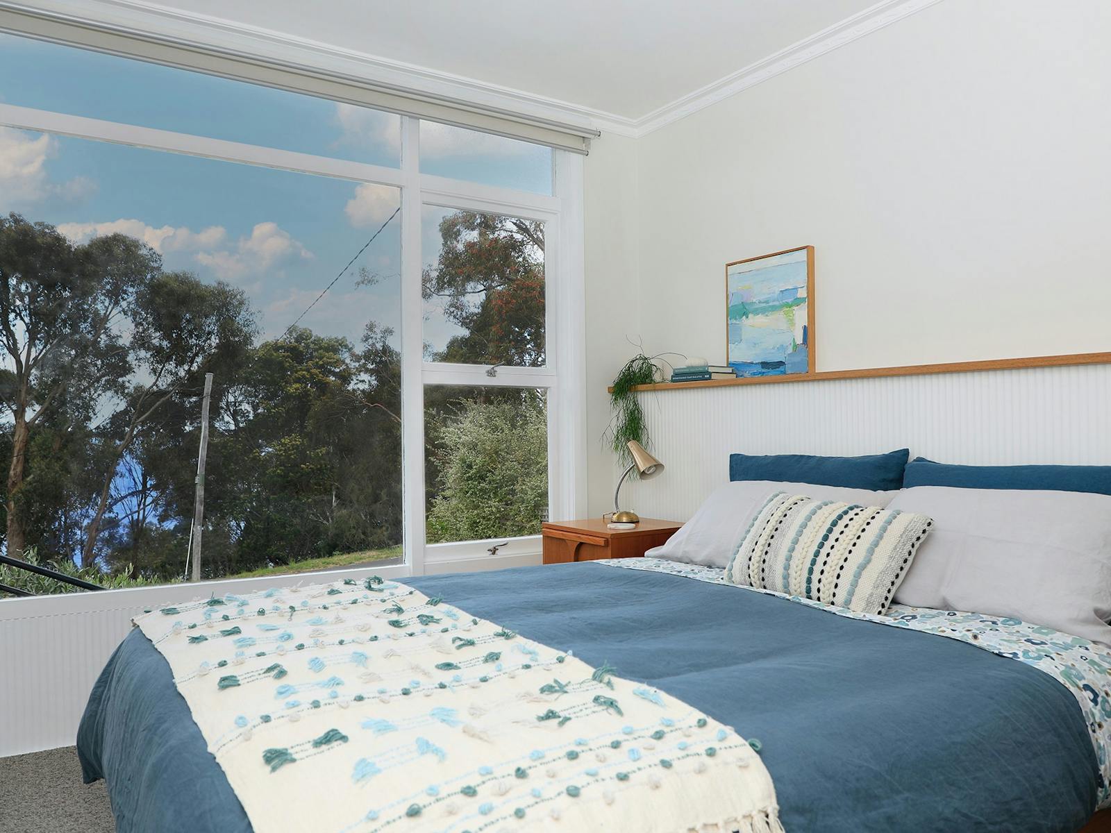 Calypso has 2 bedrooms with queen beds and quality bed linen.