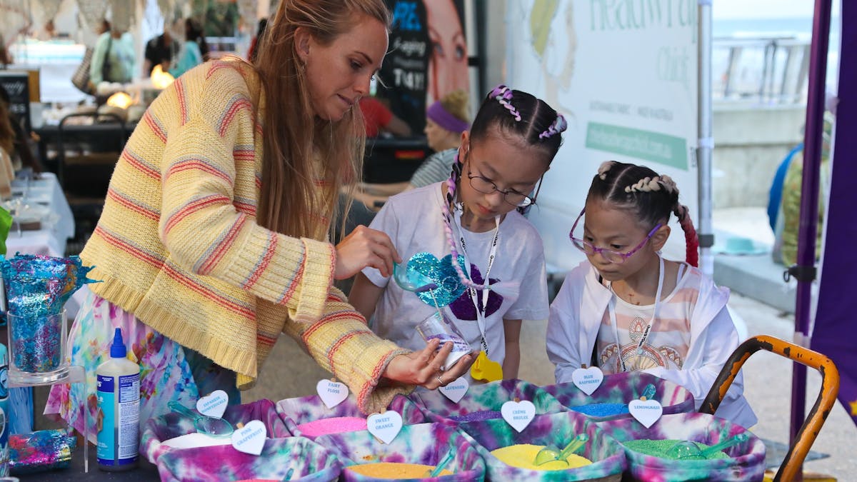 Arts & craft at Surfer's Paradise Markets